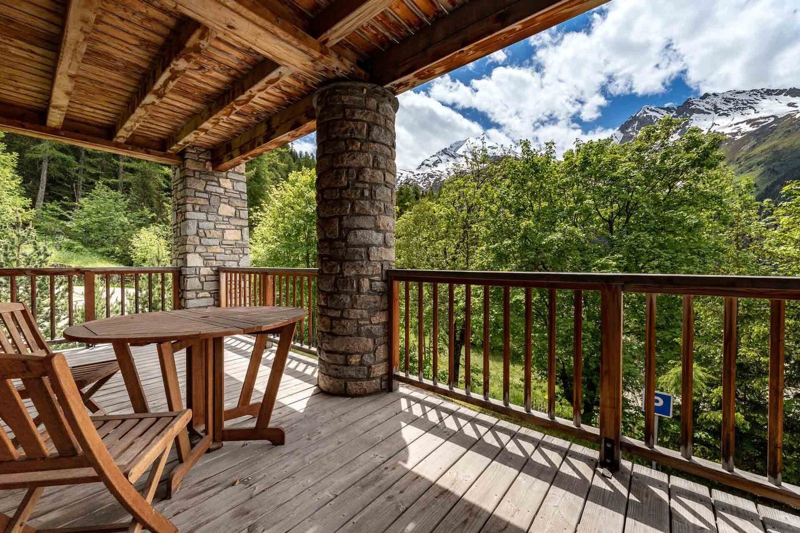 Superb 7 Double Bedroom Chalet Situated In The Heart Of The Sainte Foy Ski Resort Chalet in Val-d'Isère, Auvergne-Rhône-Alpes, France 1 - 14796350