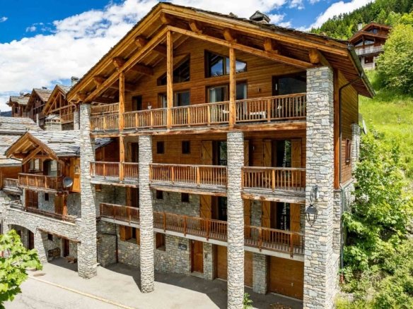 Chalet in Val-d'Isère, Auvergne-Rhône-Alpes, France 1 - 14796350