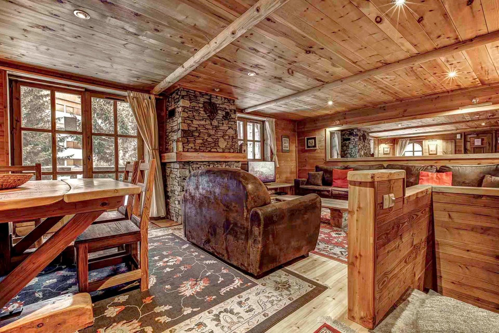 Well Located Ski Chalet Chalet in Val-d'Isère, Auvergne-Rhône-Alpes, France 1 - 15740889