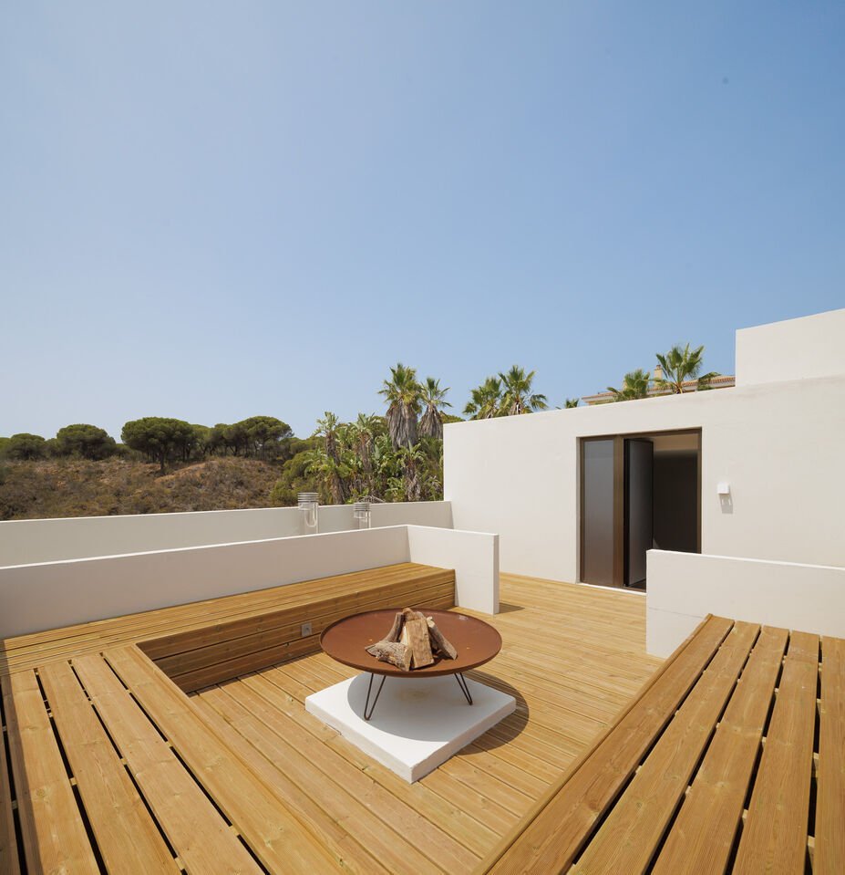 4 Bedroom Villa For Sale In Quinta Do Lago House in Almancil, Algarve, Portugal 1 - 14116022