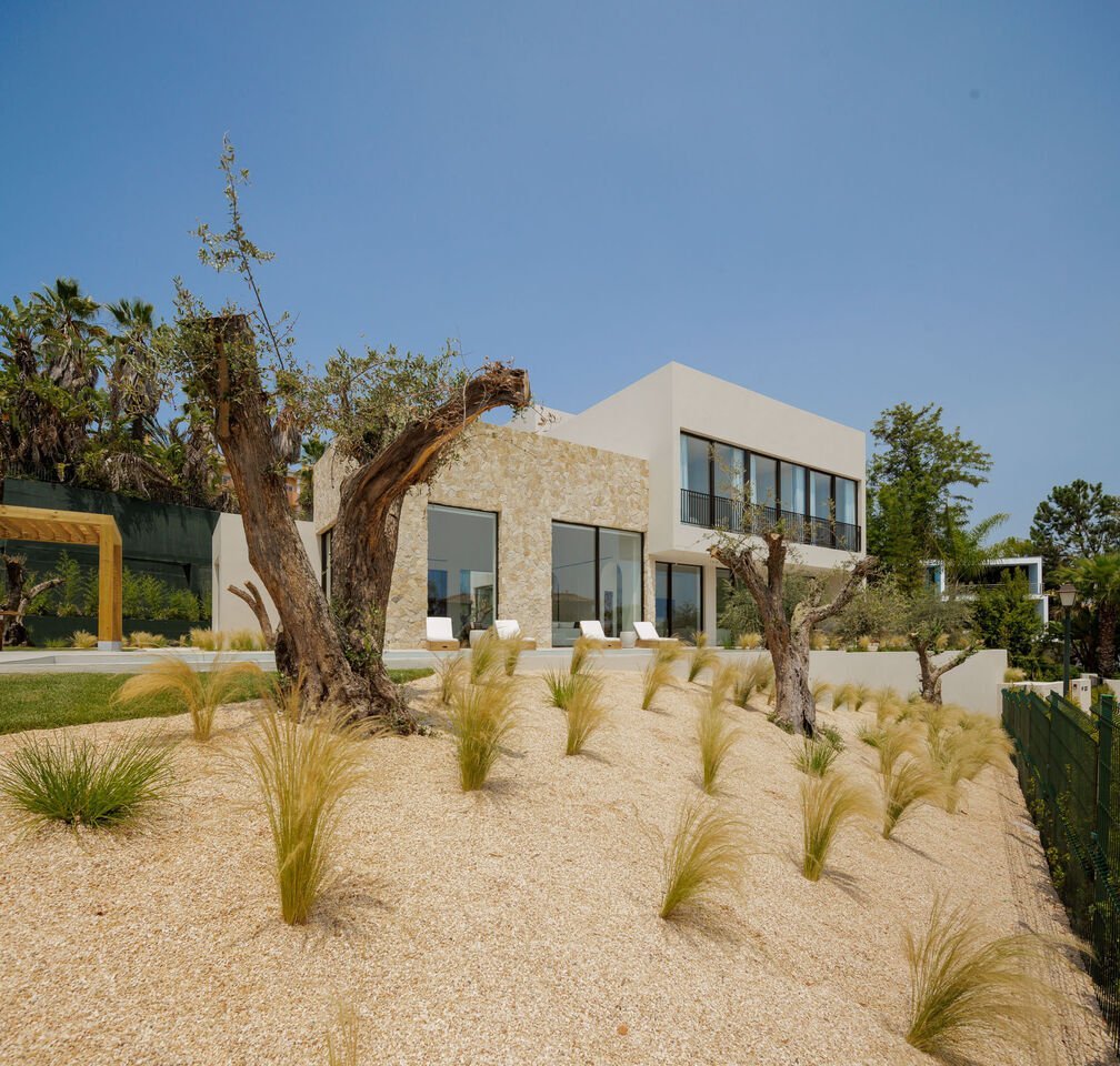 4 Bedroom Villa For Sale In Quinta Do Lago House in Almancil, Algarve, Portugal 1 - 14116022