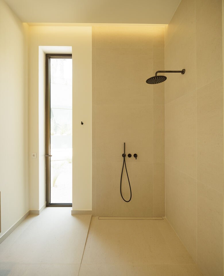 4 Bedroom Villa For Sale In Quinta Do Lago House in Almancil, Algarve, Portugal 1 - 14116022