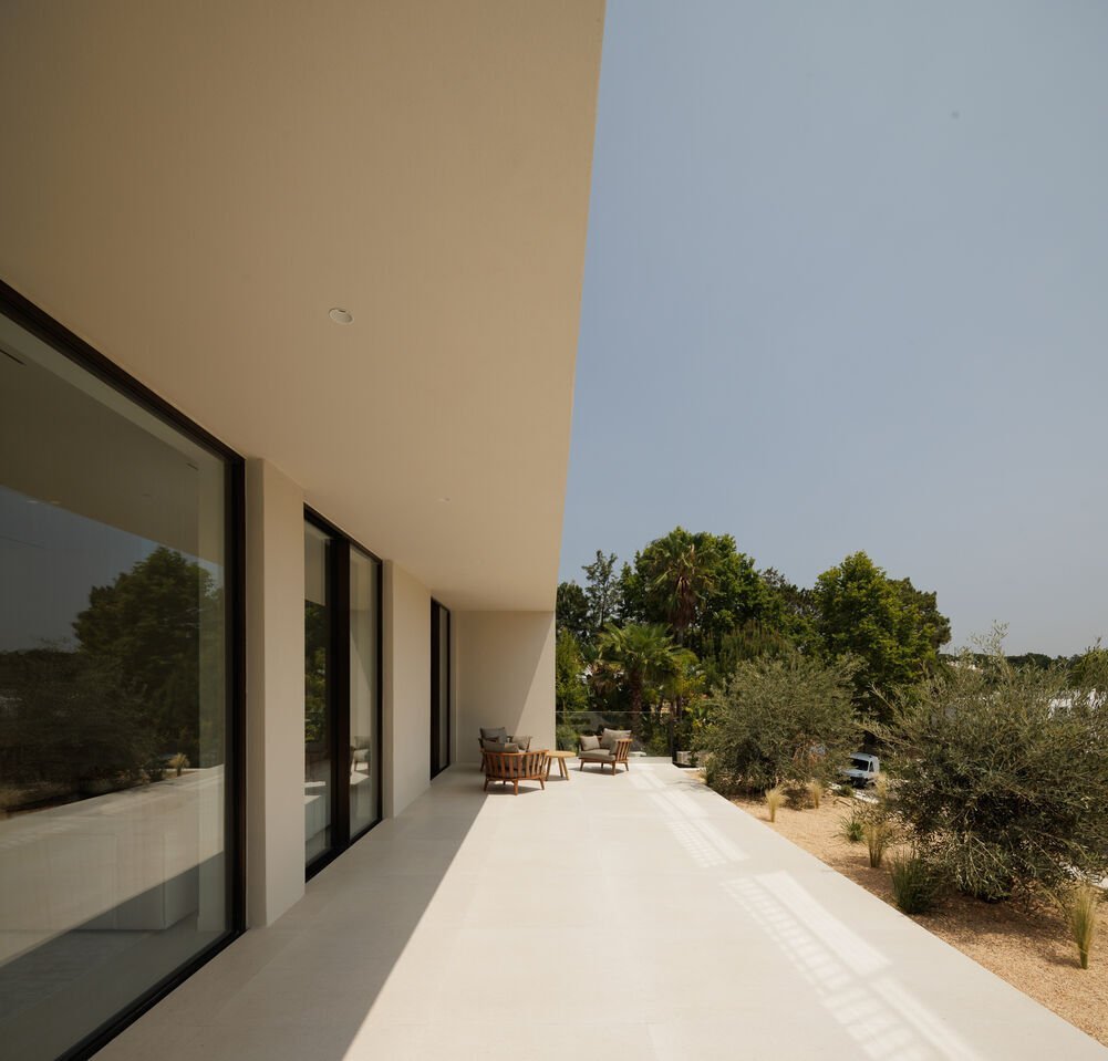 4 Bedroom Villa For Sale In Quinta Do Lago House in Almancil, Algarve, Portugal 1 - 14116022