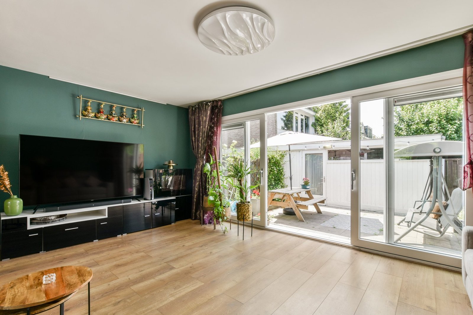 Space, Comfort, And A Prime Location In Elsrijk. House in Amstelveen, North Holland, Netherlands