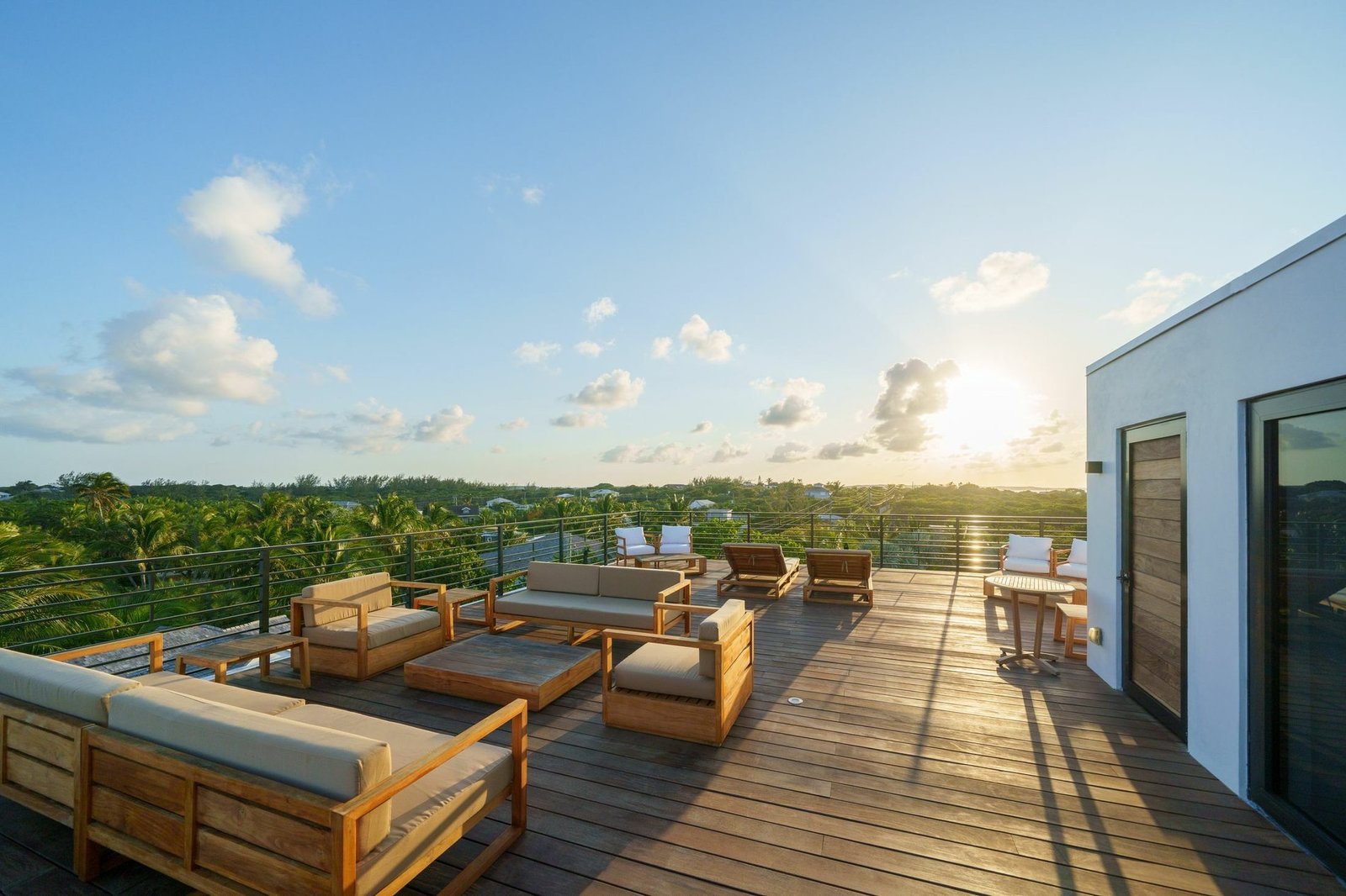 Modern Estate, Harbour Island House in Dunmore Town, Harbour Island, The Bahamas 1 - 11617204