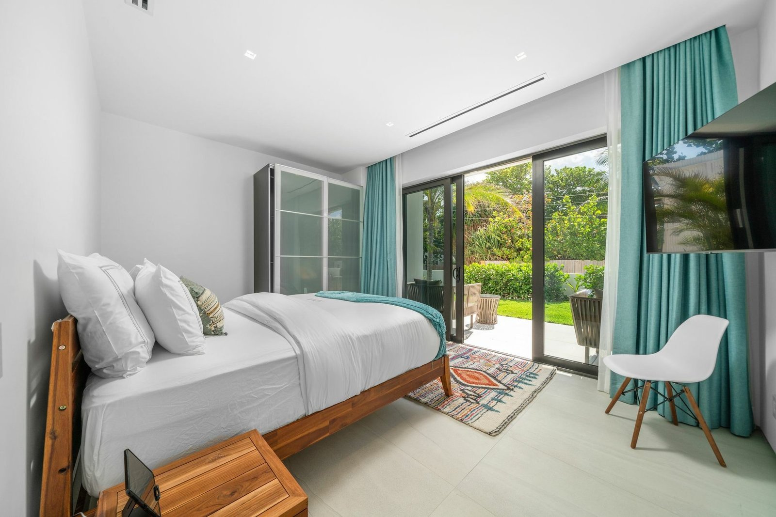 Modern Estate, Harbour Island House in Dunmore Town, Harbour Island, The Bahamas 1 - 11617204