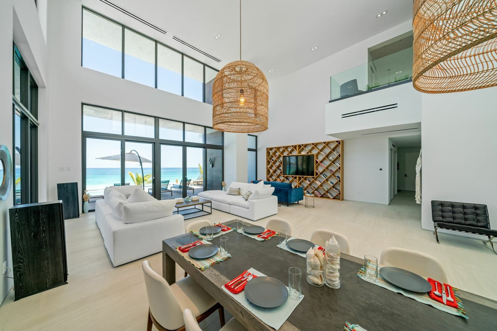 Modern Estate, Harbour Island House in Dunmore Town, Harbour Island, The Bahamas 1 - 11617204