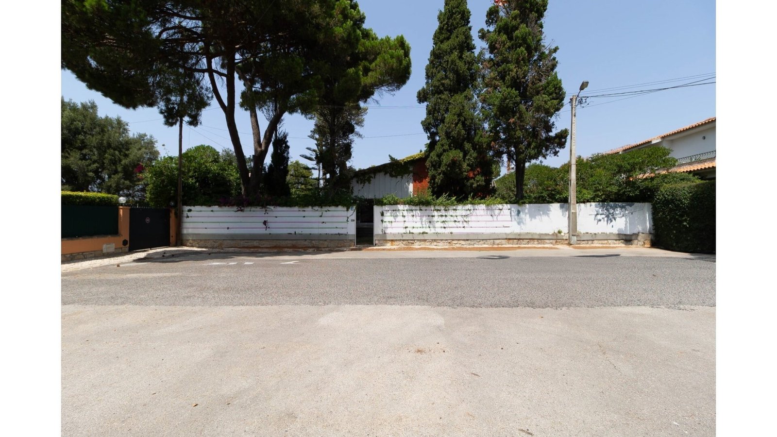 Four Bedroom Villa With Garden In Cascais House in Estoril, Cascais e Estoril, Lisbon 1 - 16064762