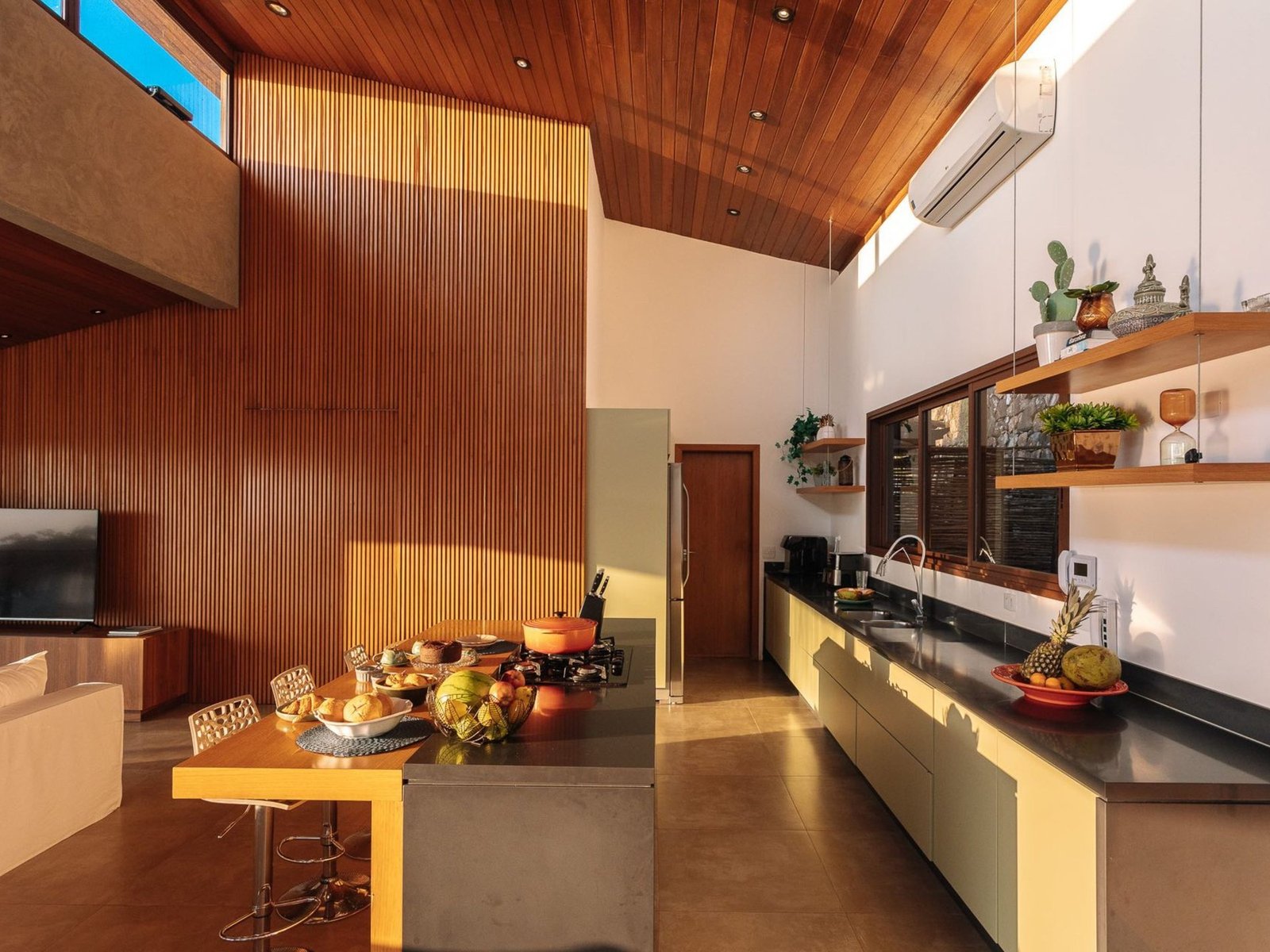 Little Stone House House in Ilhabela, State of São Paulo, Brazil 1 - 15401105