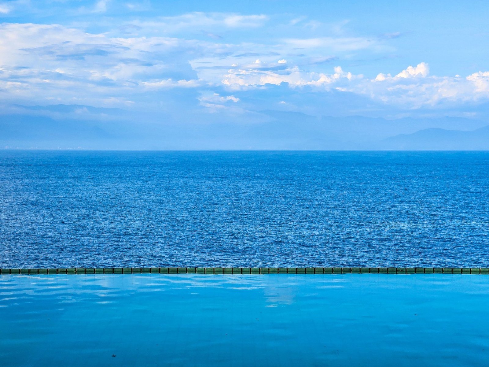 White Coastal House in Ilhabela, State of São Paulo, Brazil 1 - 15401171