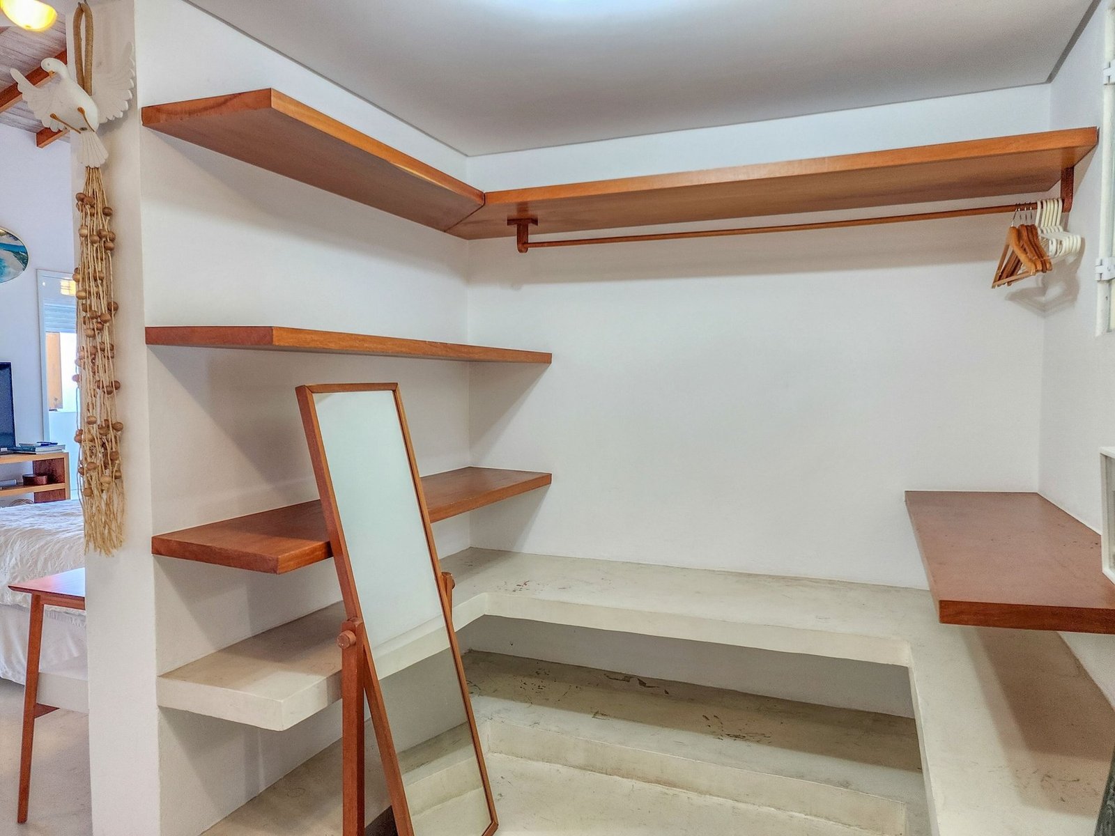 White Coastal House in Ilhabela, State of São Paulo, Brazil 1 - 15401171