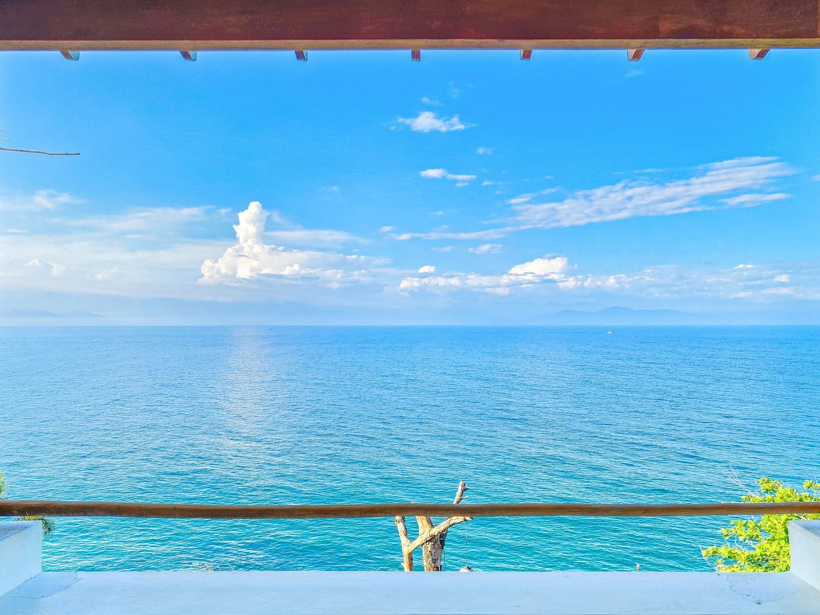 White Coastal House in Ilhabela, State of São Paulo, Brazil 1 - 15401171