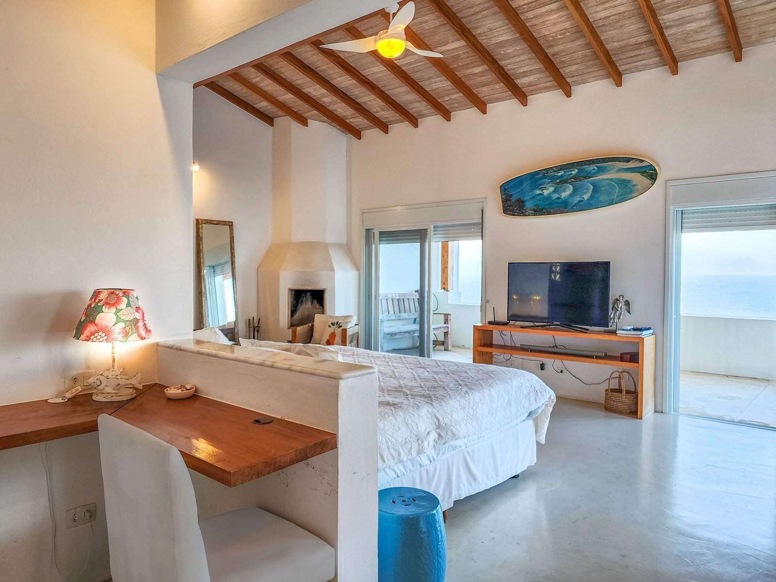 White Coastal House in Ilhabela, State of São Paulo, Brazil 1 - 15401171