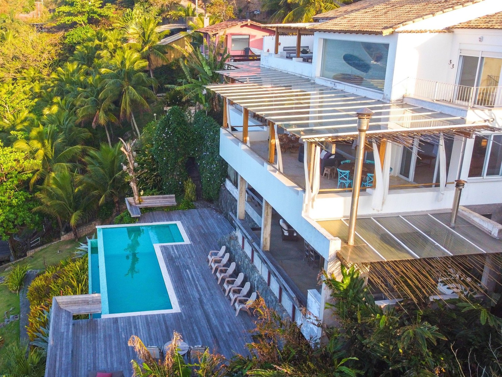 White Coastal House in Ilhabela, State of São Paulo, Brazil 1 - 15401171