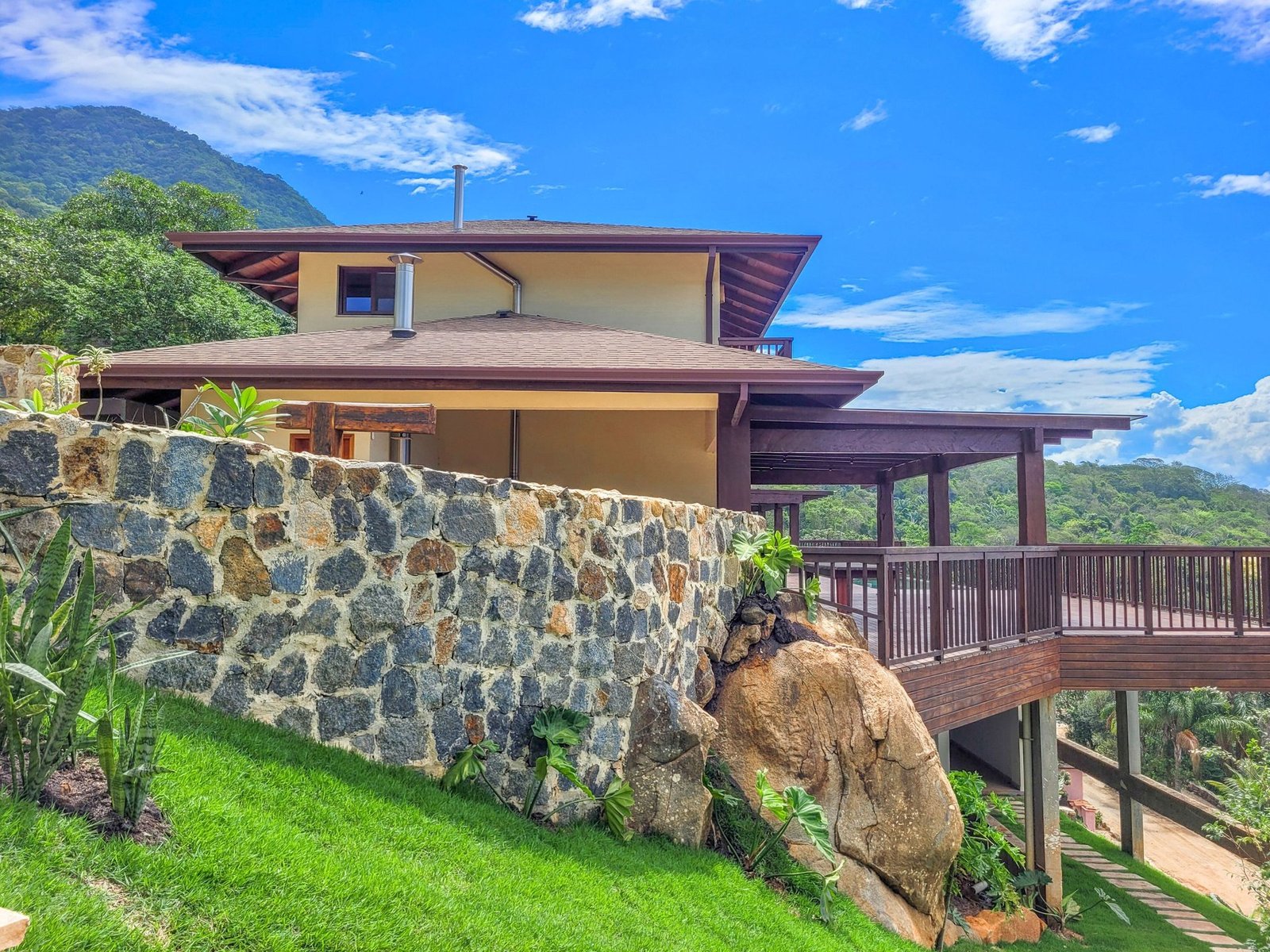 Passarela House House in Ilhabela, State of São Paulo, Brazil 1 - 16026109