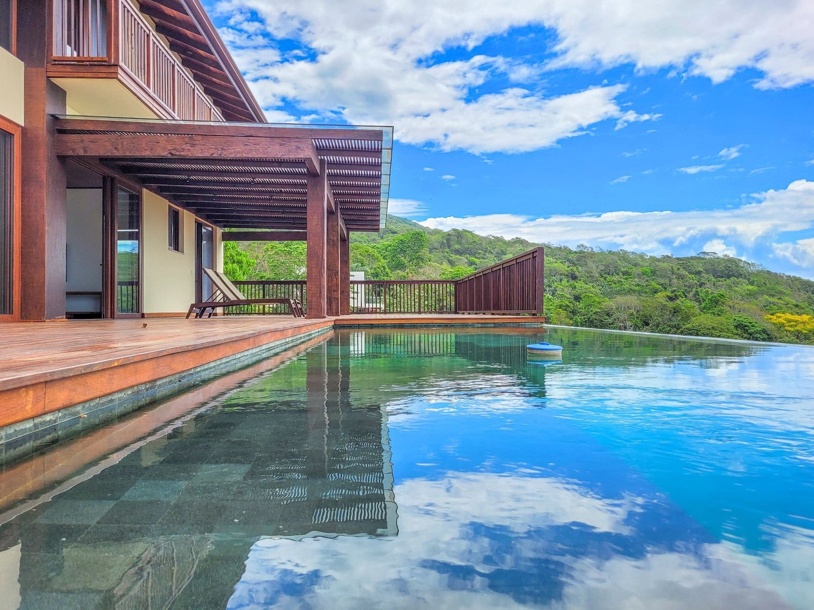 Passarela House House in Ilhabela, State of São Paulo, Brazil 1 - 16026109