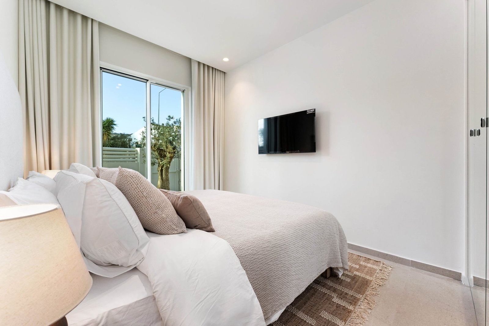 Modern 3 Bedroom Villa In Santa Barbara De Nexe House in Santa Barbara de Nexe, Algarve, Portugal 1 - 15119545