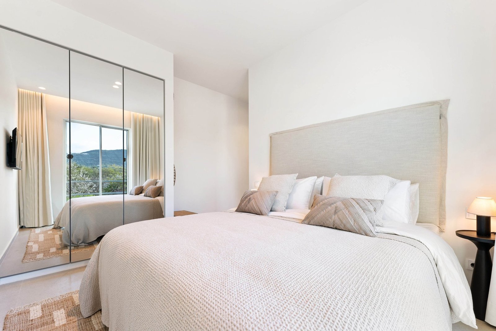 Modern 3 Bedroom Villa In Santa Barbara De Nexe House in Santa Barbara de Nexe, Algarve, Portugal 1 - 15119545