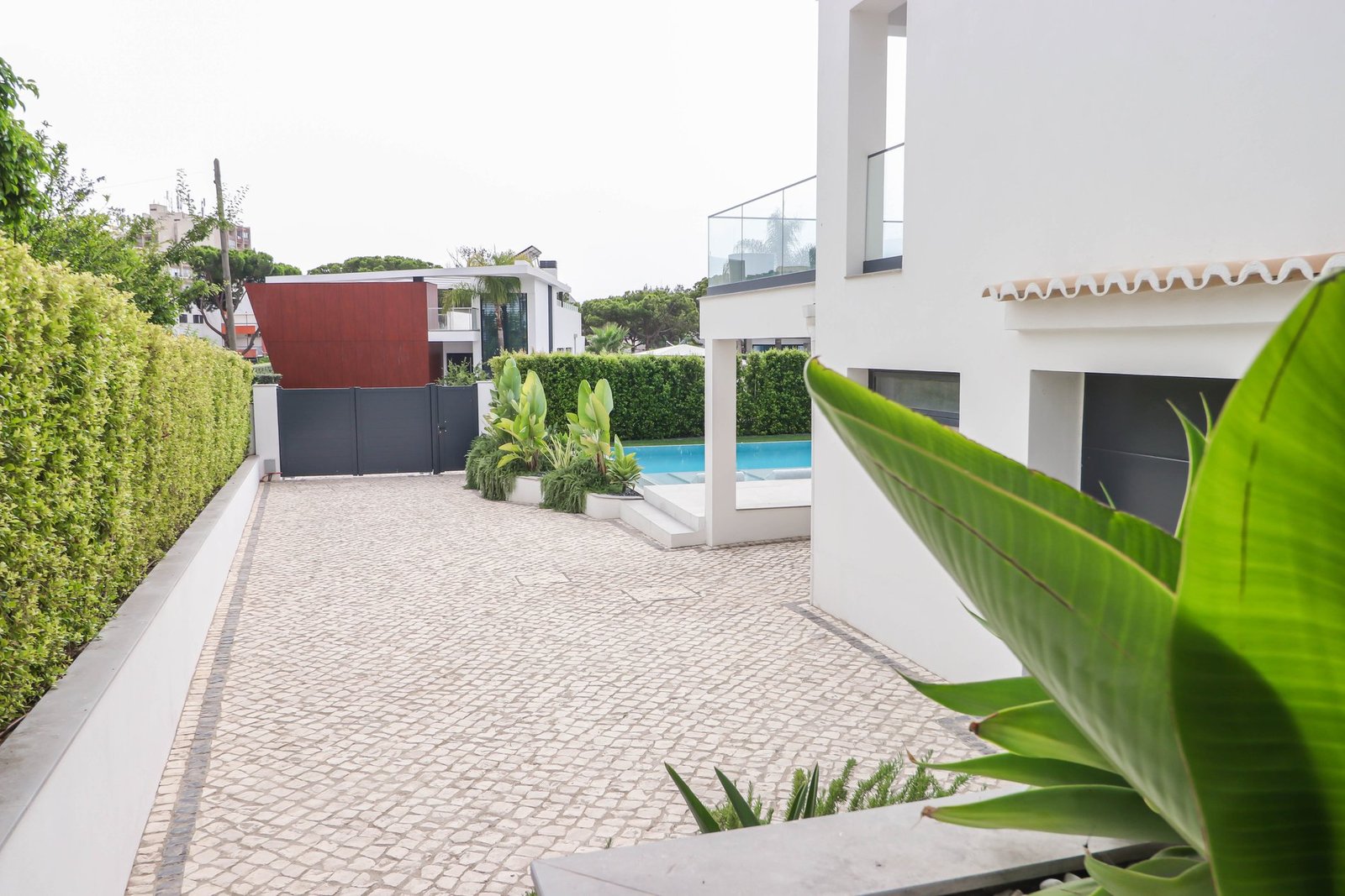 Glamorous 5 Bedroom House For Sale In Vilamoura, Portugal House in Vilamoura, Quarteira, Algarve 1 - 13111847