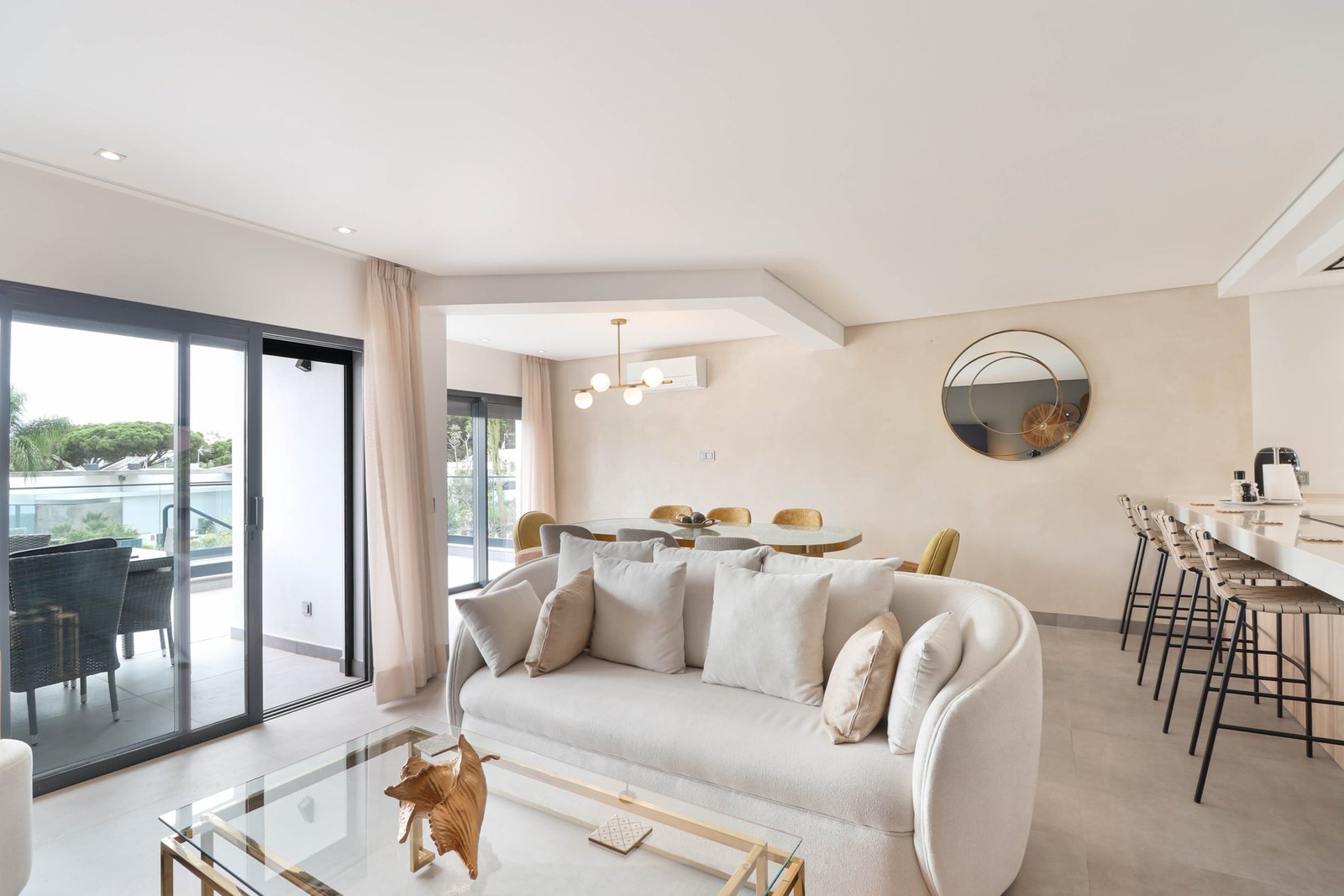 Glamorous 5 Bedroom House For Sale In Vilamoura, Portugal House in Vilamoura, Quarteira, Algarve 1 - 13111847