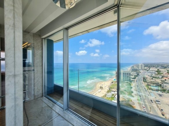Penthouse in Herzliya, Tel Aviv District, Israel 1 - 13419666