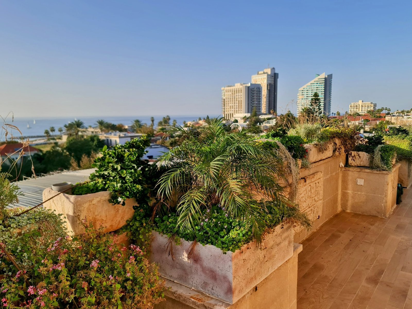Penthouse With A Rooftop Terrace Facing Mediterranean Sea In Herzliya Pituach Penthouse in Herzliya, Tel Aviv District, Israel 1 - 13551638