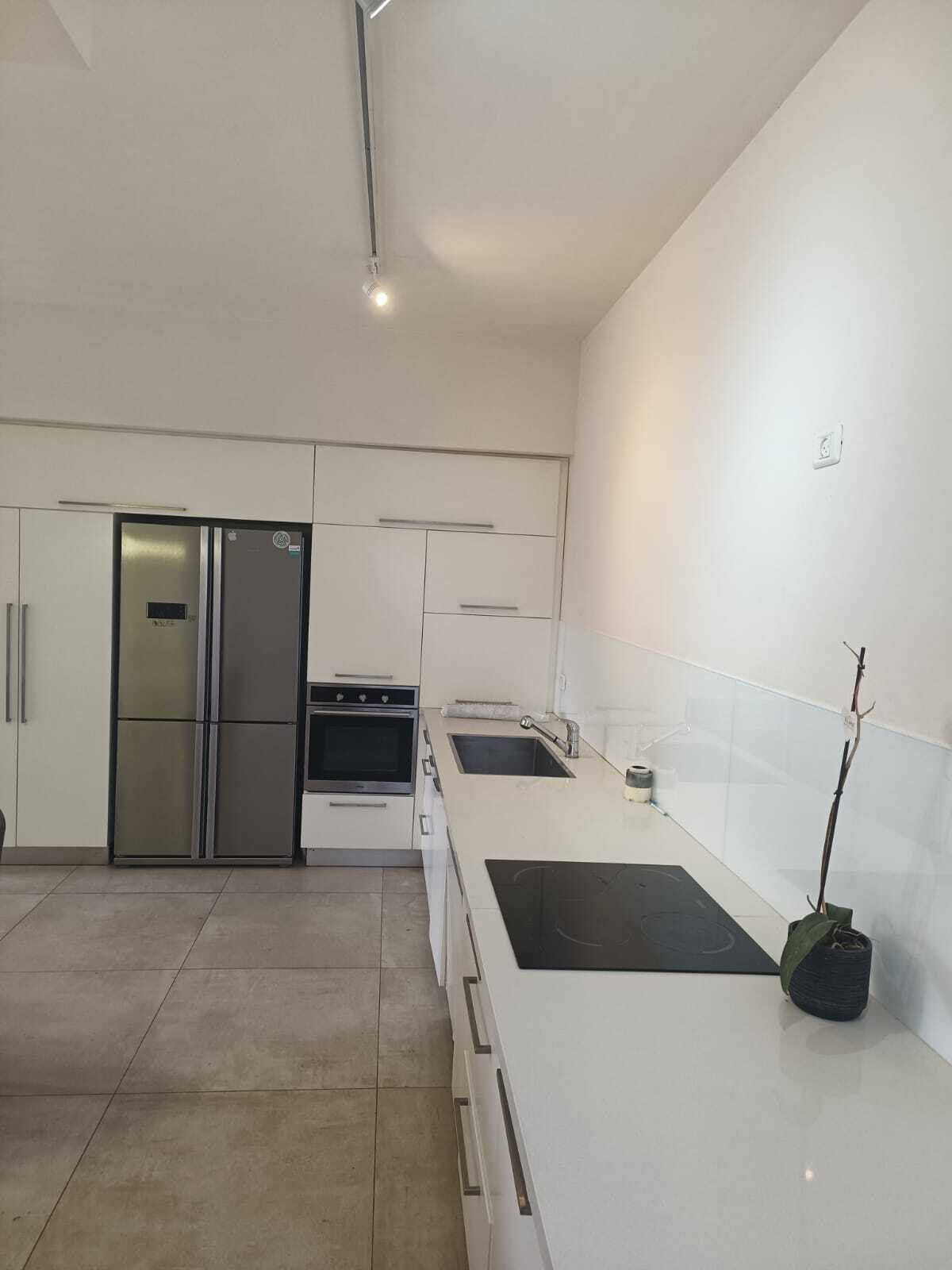 Amazing Property In Herzliya Penthouse in Herzliya, Tel Aviv District, Israel 1 - 14169487