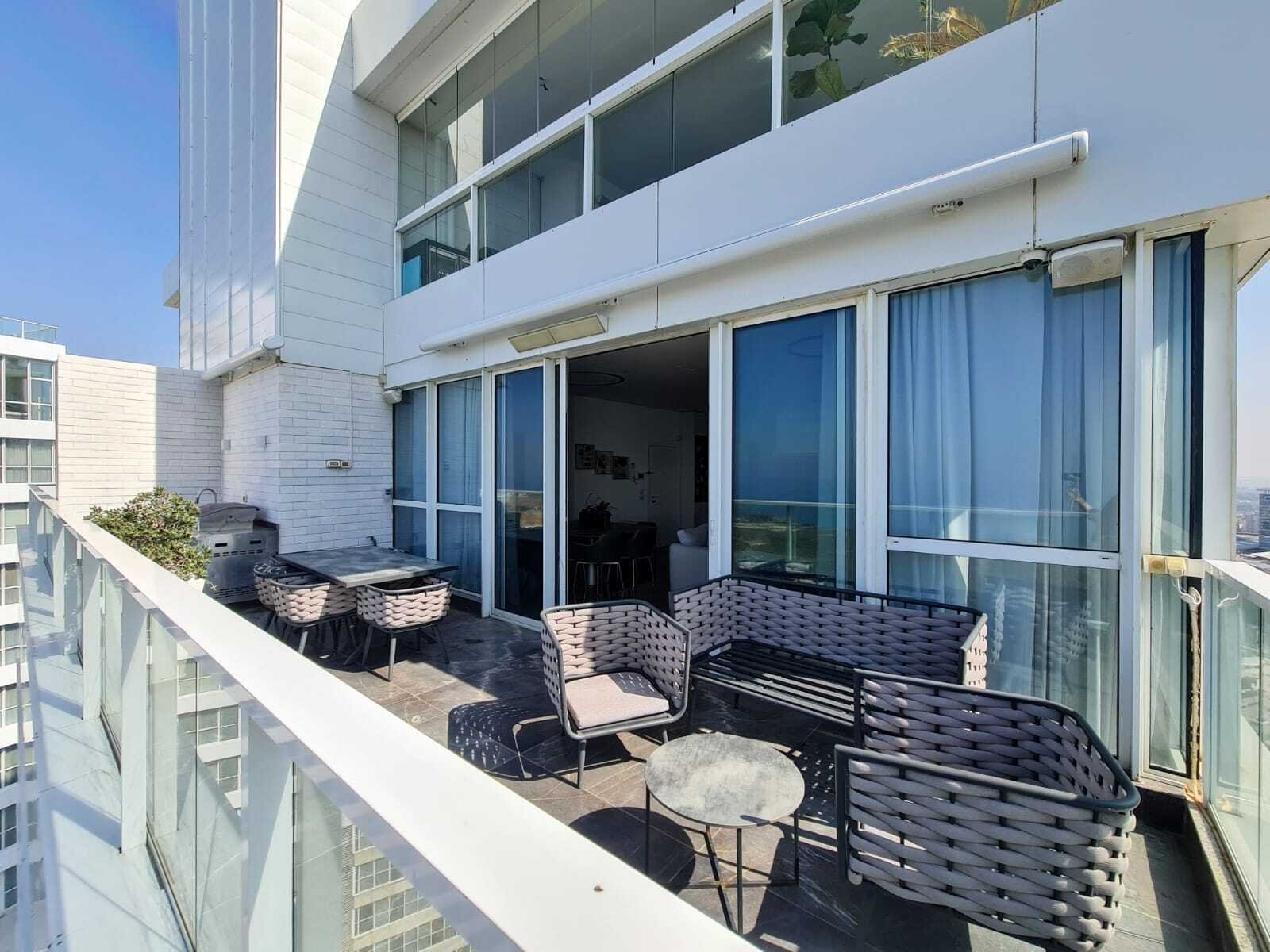 A Large And Spacious Mini Penthouse With A Balcony Facing To The Sea Ir Yamim, Netanya Penthouse in Netanya, Center District, Israel 1 - 12570019