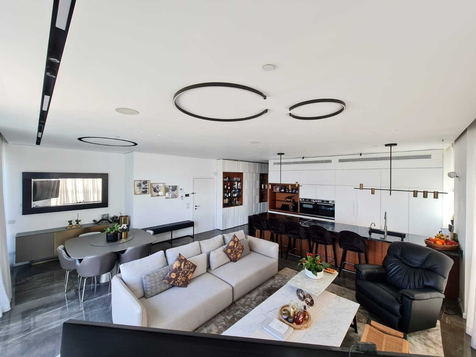 A Large And Spacious Mini Penthouse With A Balcony Facing To The Sea Ir Yamim, Netanya Penthouse in Netanya, Center District, Israel 1 - 12570019