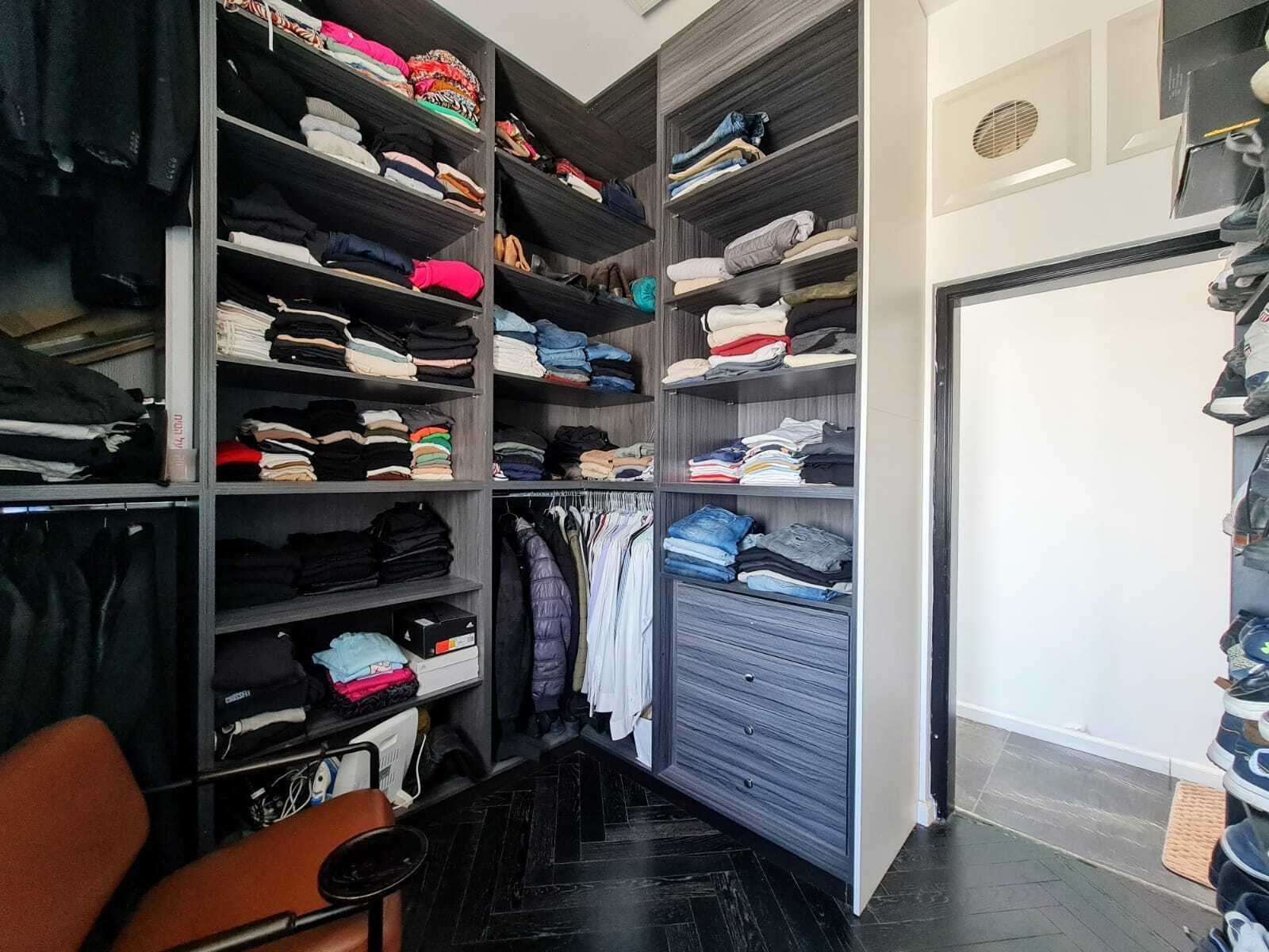 A Large And Spacious Mini Penthouse With A Balcony Facing To The Sea Ir Yamim, Netanya Penthouse in Netanya, Center District, Israel 1 - 12570019