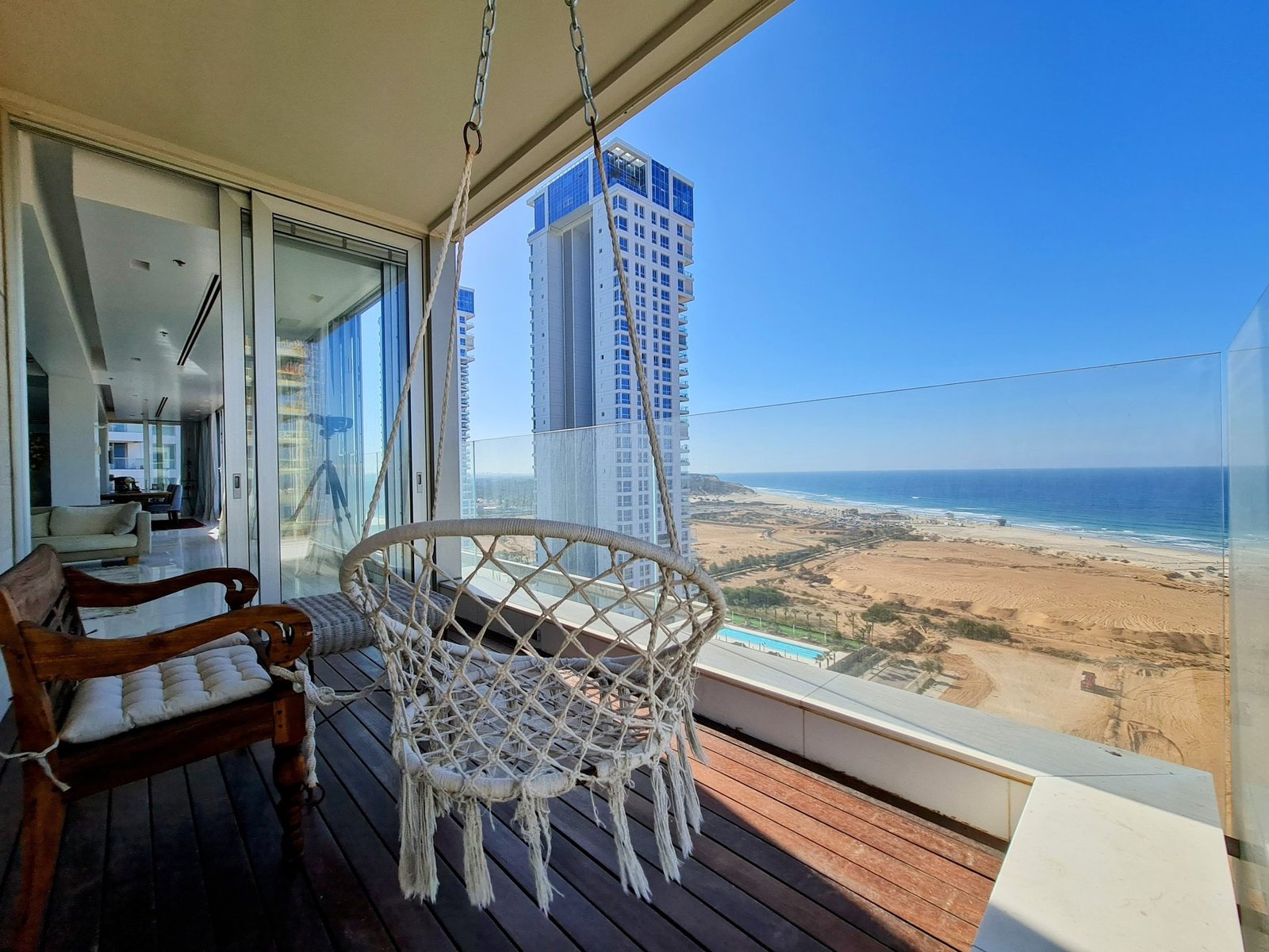 For Sale One Of The Most Beautiful Penthouses In Israel – Netanya, Ehud Manor Street, 18 Penthouse in Netanya, Center District, Israel 1 - 13577649