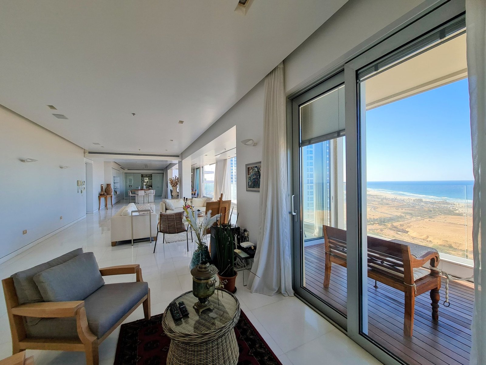 For Sale One Of The Most Beautiful Penthouses In Israel – Netanya, Ehud Manor Street, 18 Penthouse in Netanya, Center District, Israel 1 - 13577649