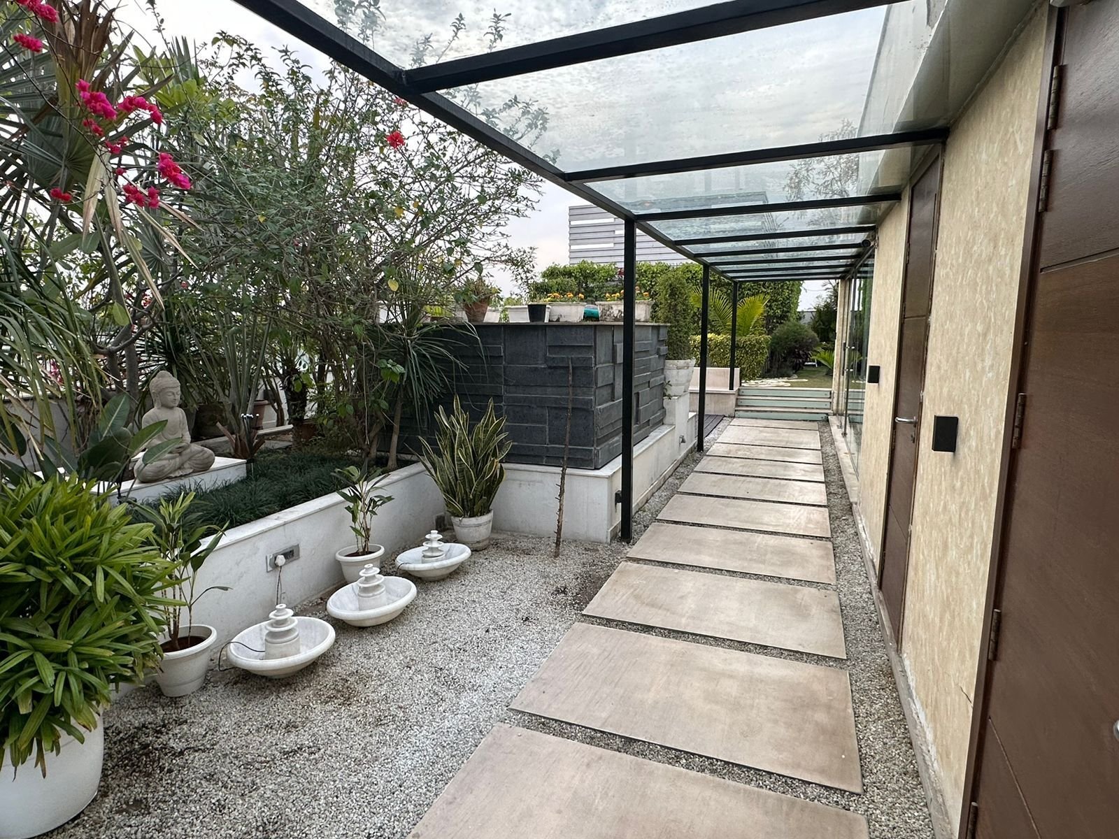 Penthouse Of Third Floor And Terrace Garden In Greater Kailash 2, Having View Of City Forest Penthouse in New Delhi, Delhi, India 1 - 15610862