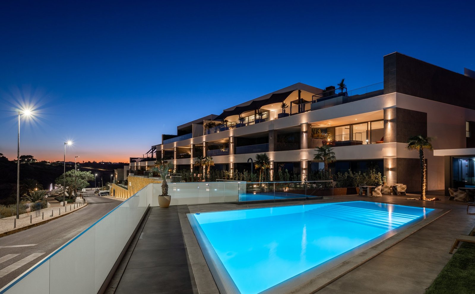 Luxurious Penthouse In Front Of The Sea In Albufeira, Portugal Penthouse in Olhos de Agua, Algarve, Portugal 1 - 12837658