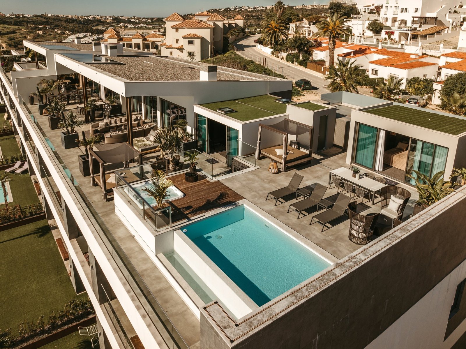 Luxurious Penthouse In Front Of The Sea In Albufeira, Portugal Penthouse in Olhos de Agua, Algarve, Portugal 1 - 12837658