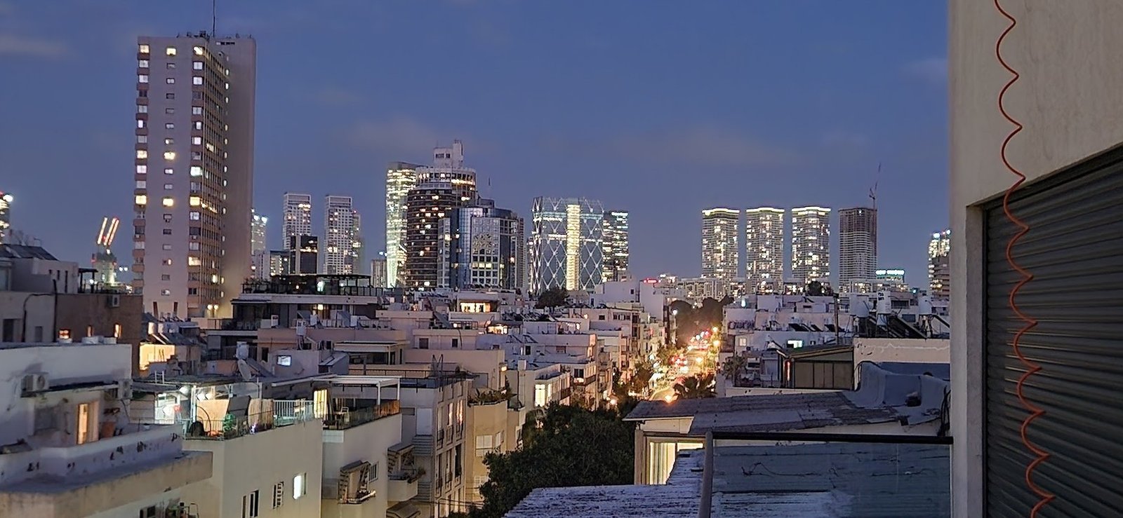 Spacious One Level Penthouse With Sea Views Penthouse in Tel Aviv-Yafo, Tel Aviv District, Israel 1 - 15881511