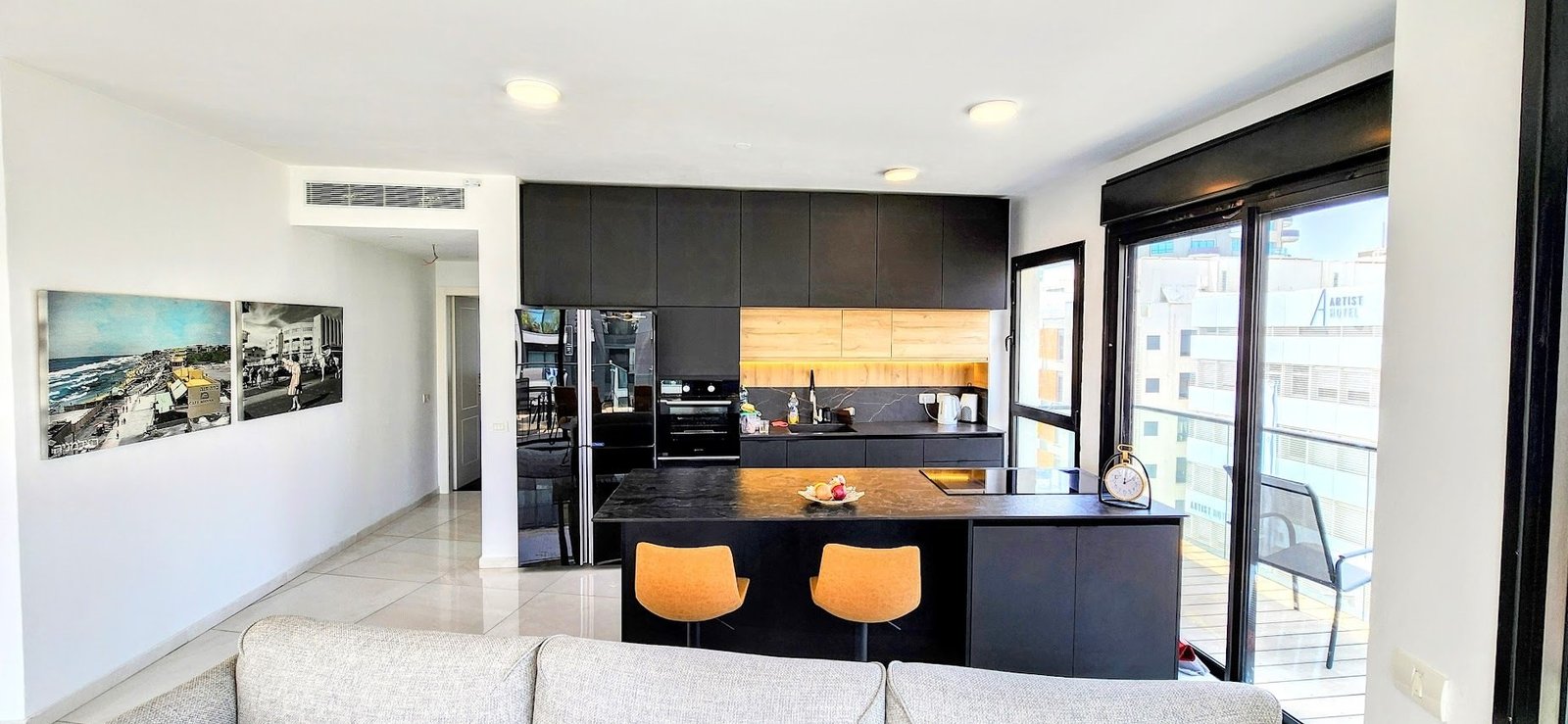 Spacious One Level Penthouse With Sea Views Penthouse in Tel Aviv-Yafo, Tel Aviv District, Israel 1 - 15881511