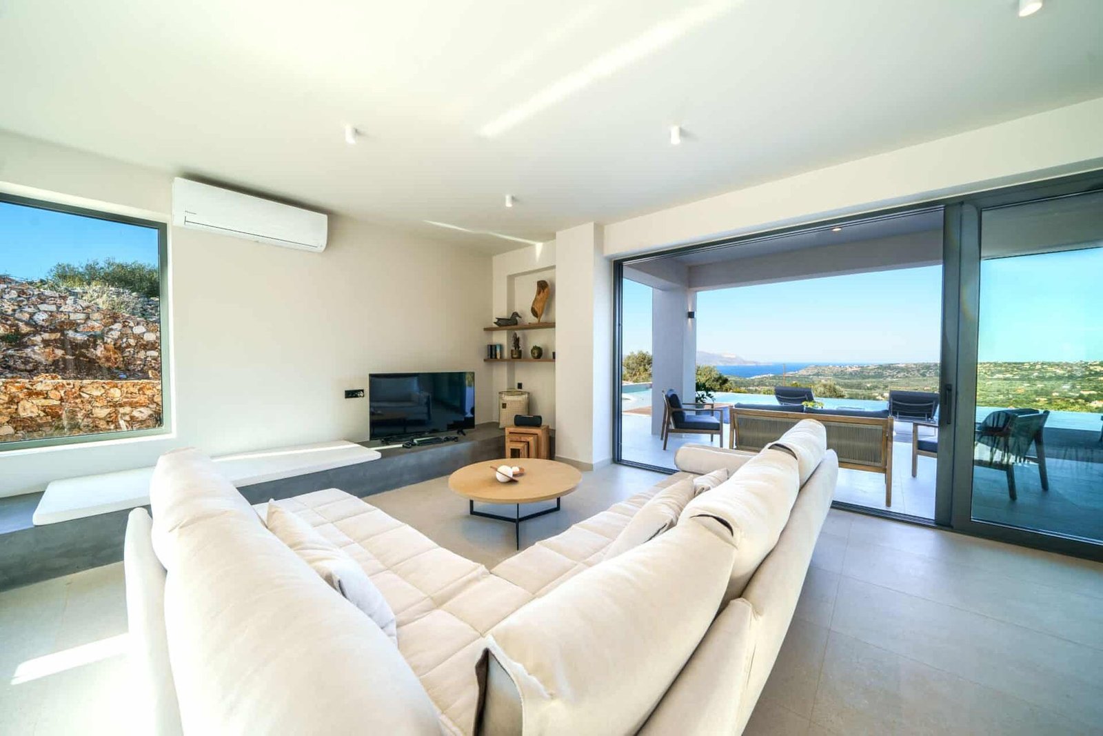 Luxurious Seaside Escape: Villa In Vamos With Panoramic Sea Views , Chania, Crete Villa in Chania, Region of Crete, Greece 1 - 16380287