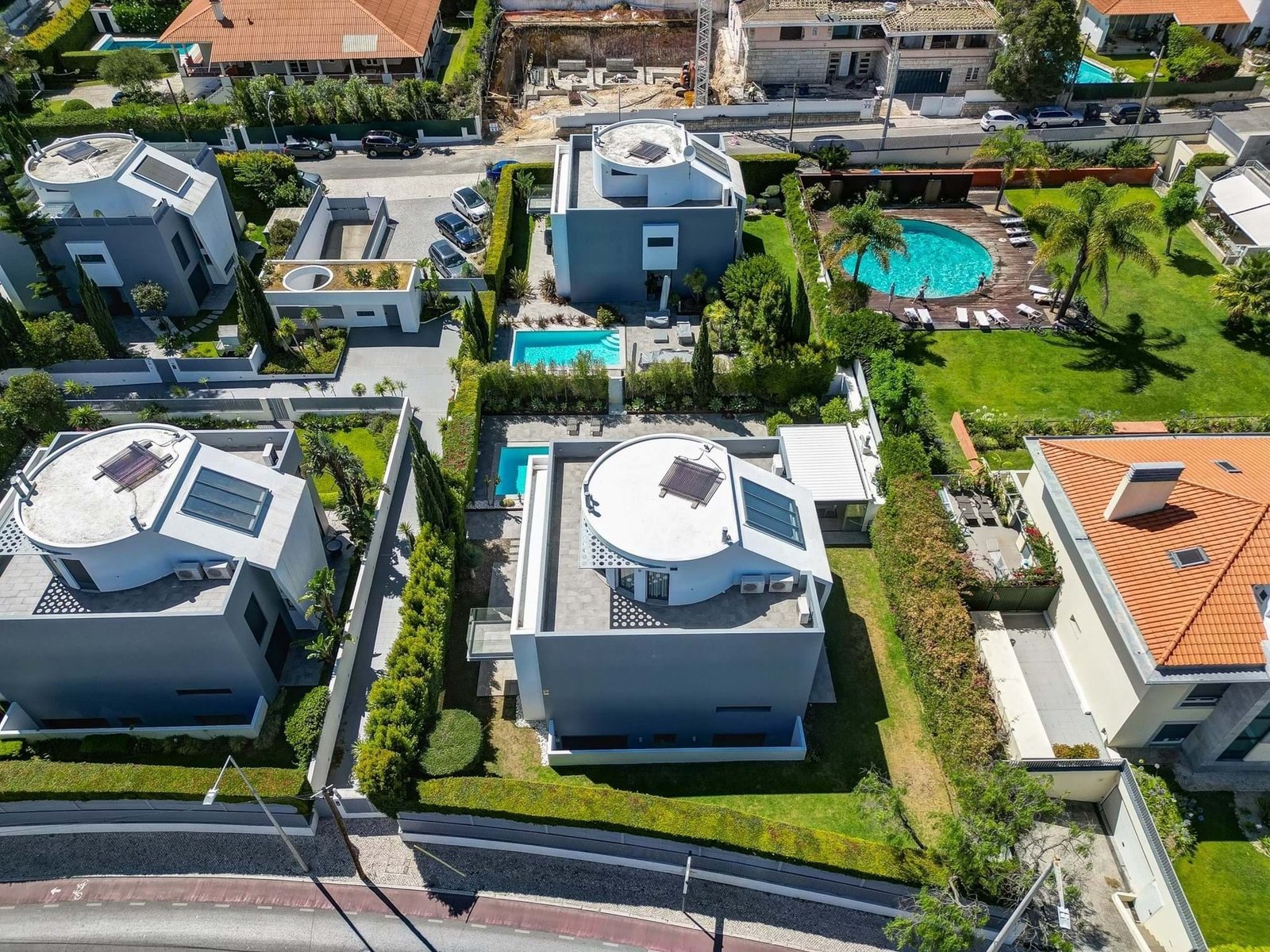 Luxury 5 Bedroom Villa In Estoril — Exclusivity, Comfort And A Unique Lifestyle By The Sea Villa in Estoril, Cascais e Estoril, Lisbon 1 - 16068690