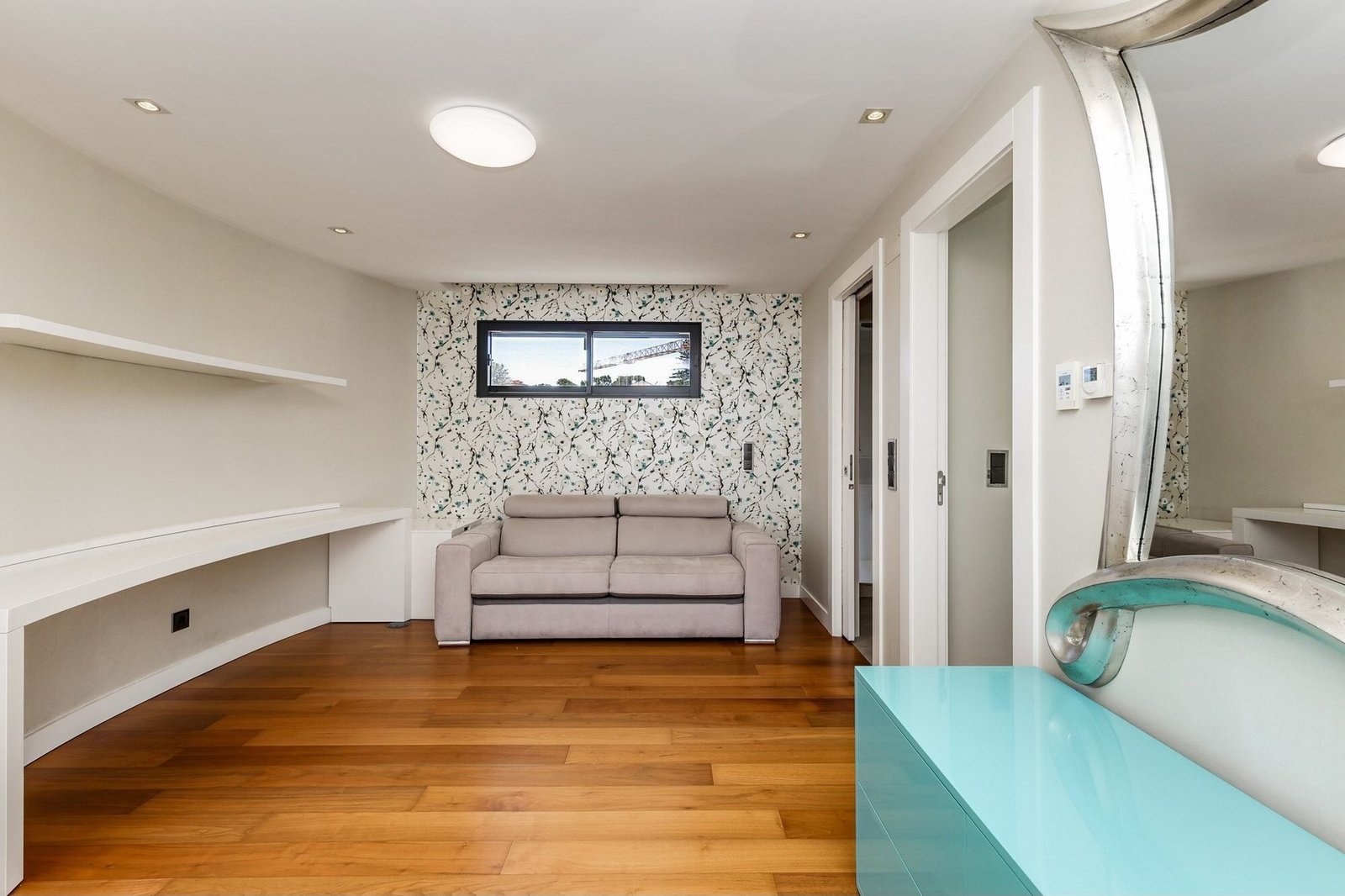 Luxury 5 Bedroom Villa In Estoril — Exclusivity, Comfort And A Unique Lifestyle By The Sea Villa in Estoril, Cascais e Estoril, Lisbon 1 - 16068690