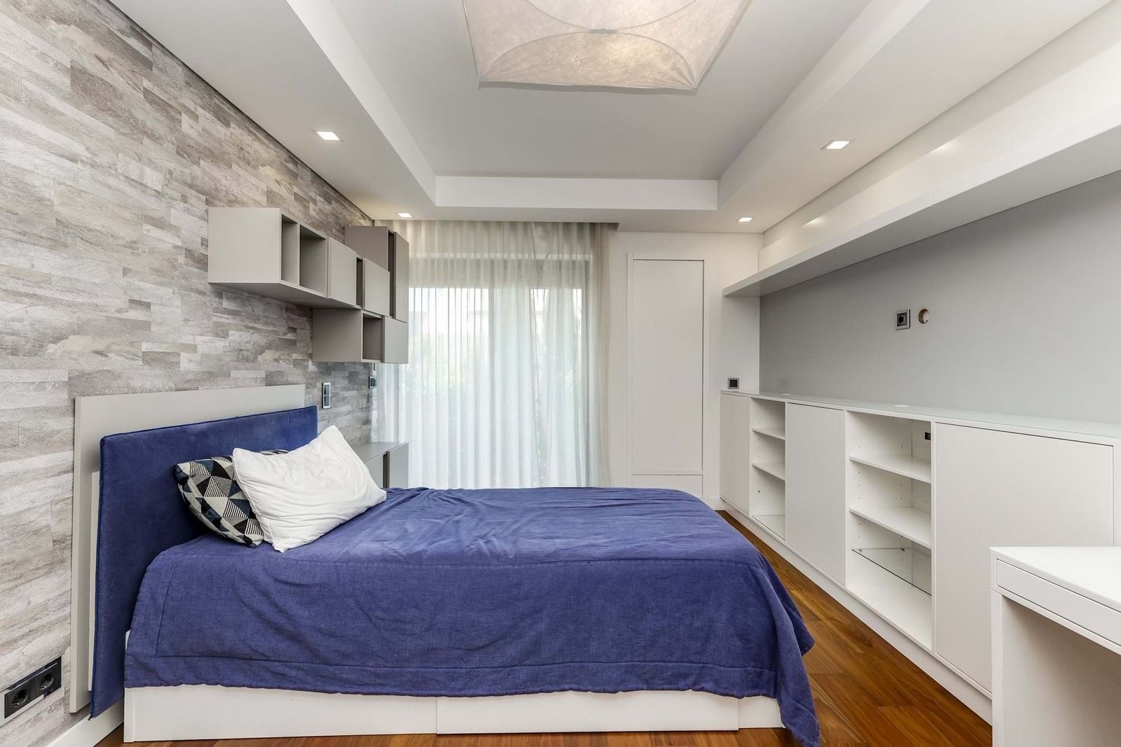 Luxury 5 Bedroom Villa In Estoril — Exclusivity, Comfort And A Unique Lifestyle By The Sea Villa in Estoril, Cascais e Estoril, Lisbon 1 - 16068690