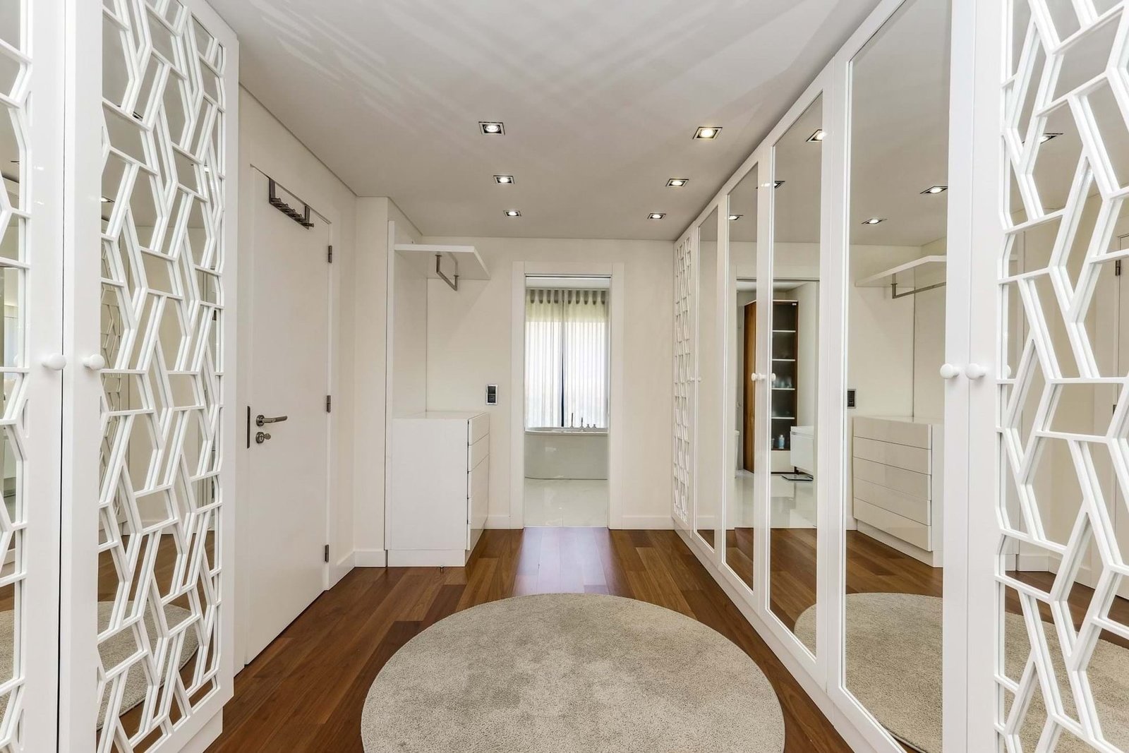 Luxury 5 Bedroom Villa In Estoril — Exclusivity, Comfort And A Unique Lifestyle By The Sea Villa in Estoril, Cascais e Estoril, Lisbon 1 - 16068690