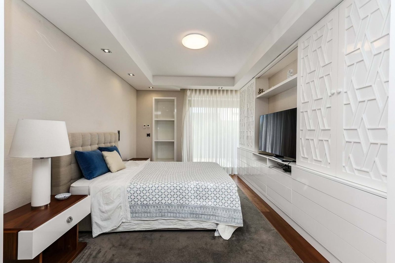 Luxury 5 Bedroom Villa In Estoril — Exclusivity, Comfort And A Unique Lifestyle By The Sea Villa in Estoril, Cascais e Estoril, Lisbon 1 - 16068690