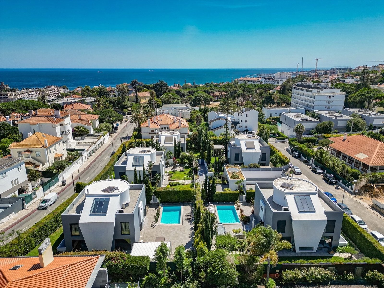 Luxury 5 Bedroom Villa In Estoril — Exclusivity, Comfort And A Unique Lifestyle By The Sea Villa in Estoril, Cascais e Estoril, Lisbon 1 - 16068690