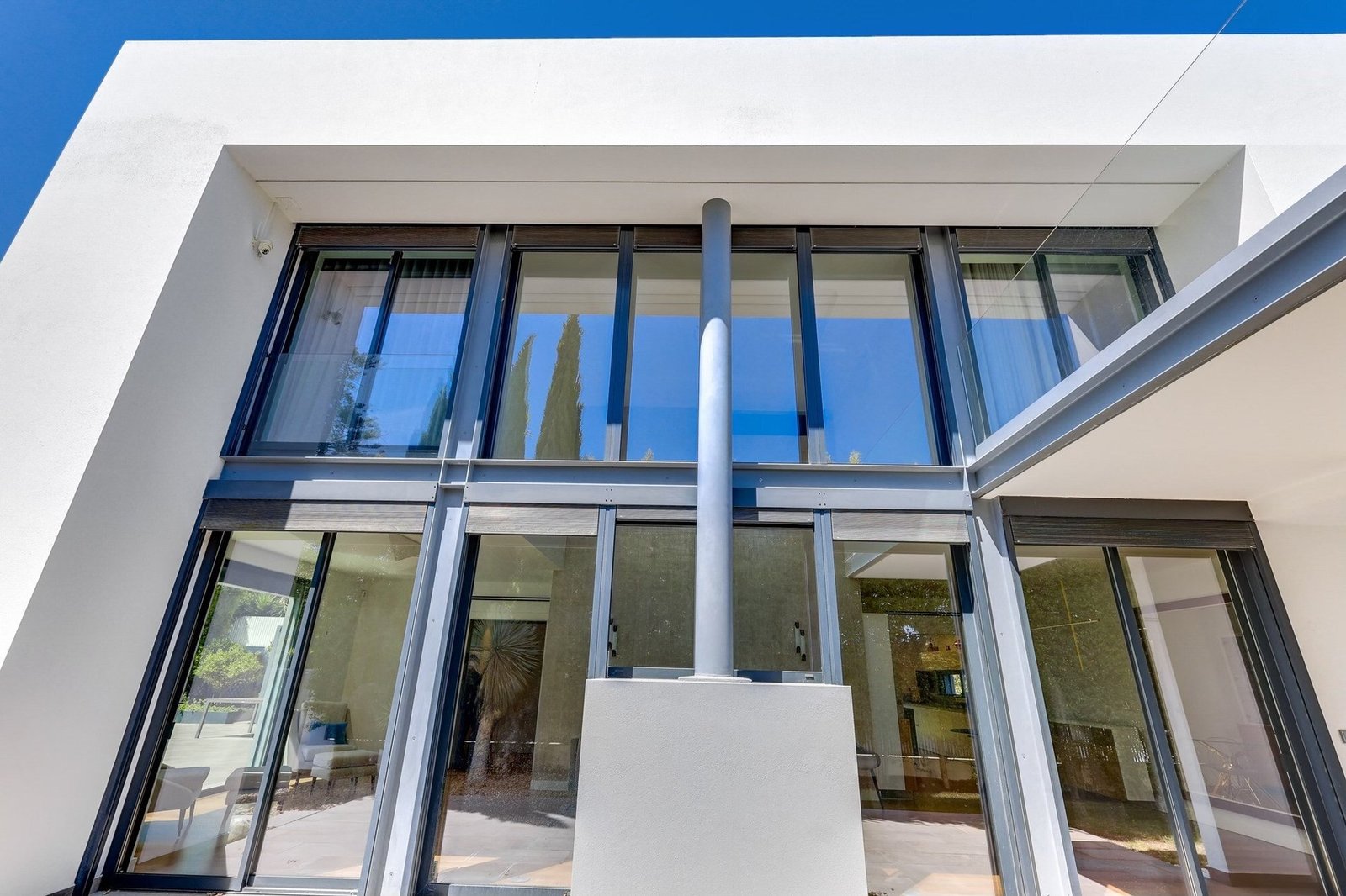 Luxury 5 Bedroom Villa In Estoril — Exclusivity, Comfort And A Unique Lifestyle By The Sea Villa in Estoril, Cascais e Estoril, Lisbon 1 - 16068690