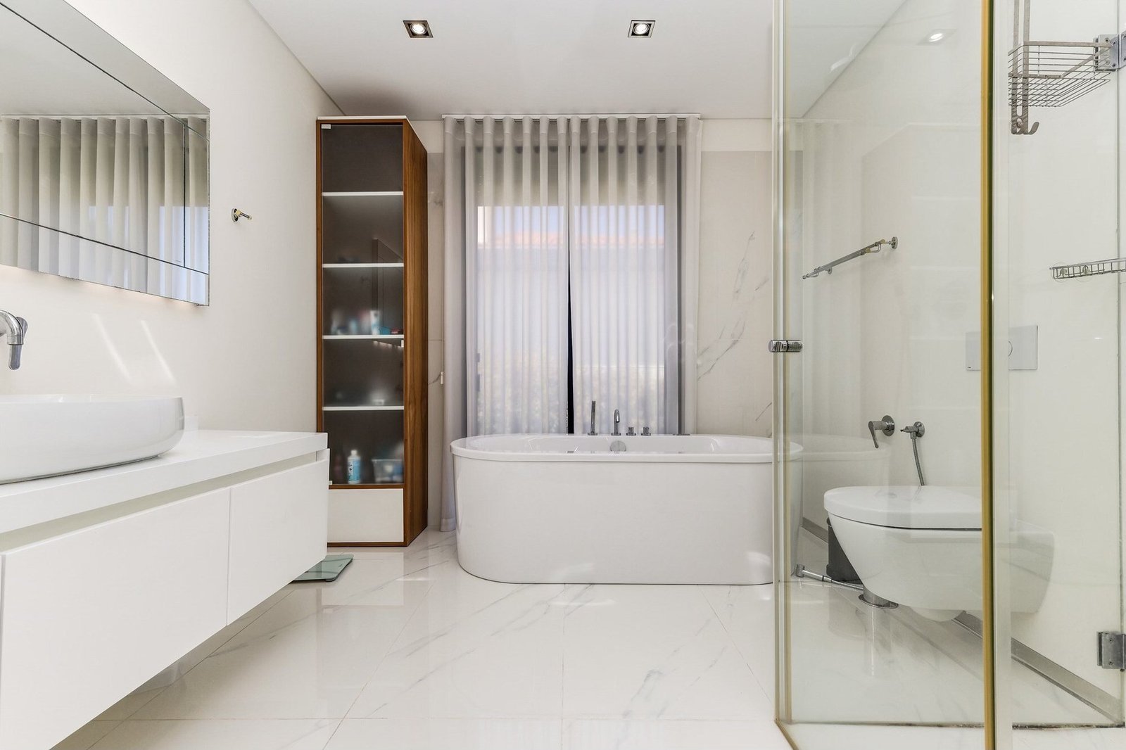 Luxury 5 Bedroom Villa In Estoril — Exclusivity, Comfort And A Unique Lifestyle By The Sea Villa in Estoril, Cascais e Estoril, Lisbon 1 - 16068690