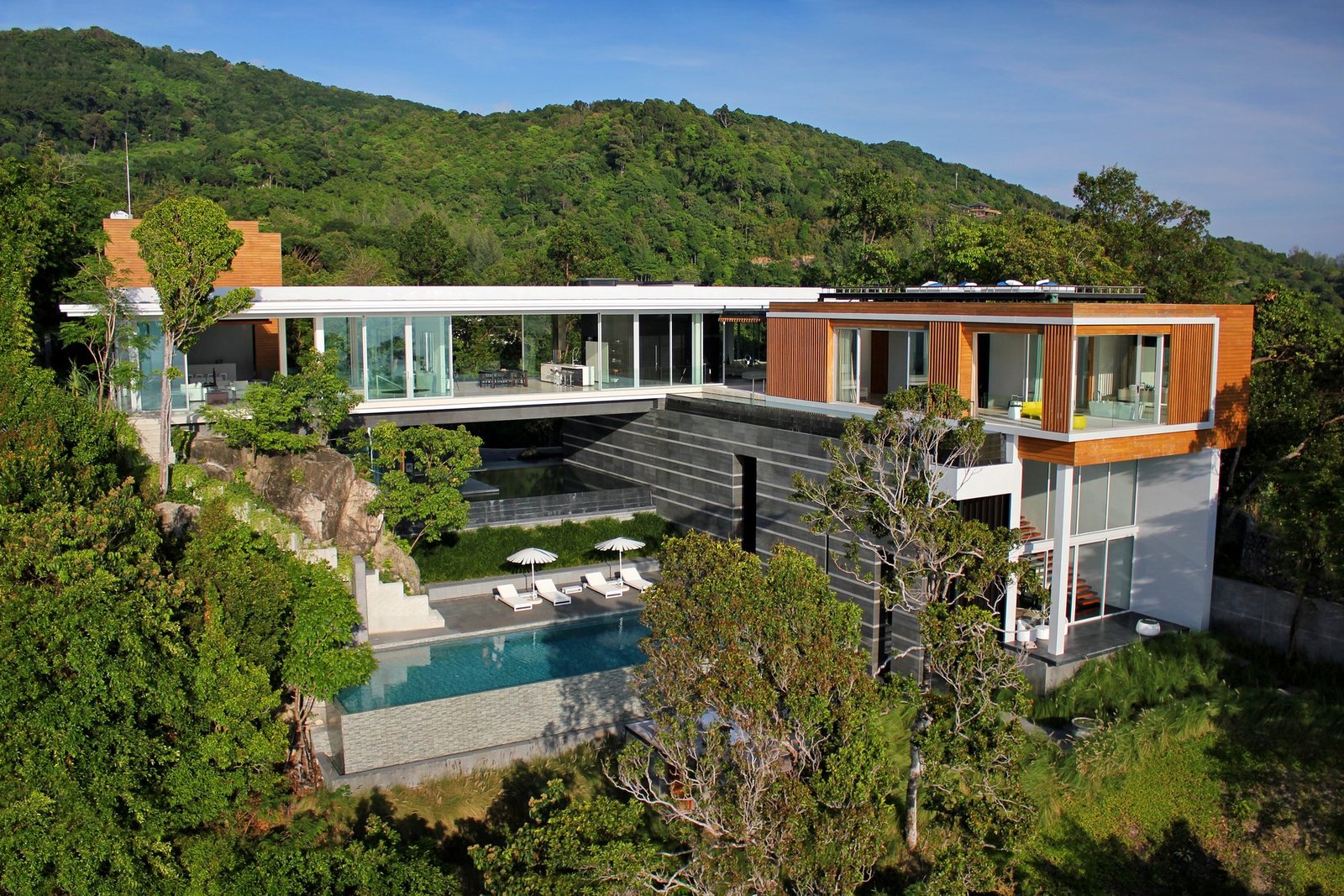 Villa Mayavee Phuket, The Apogee Of Modern Phuket Oceanfront Villa Design. Villa in Kamala, Phuket, Thailand 1 - 13437651