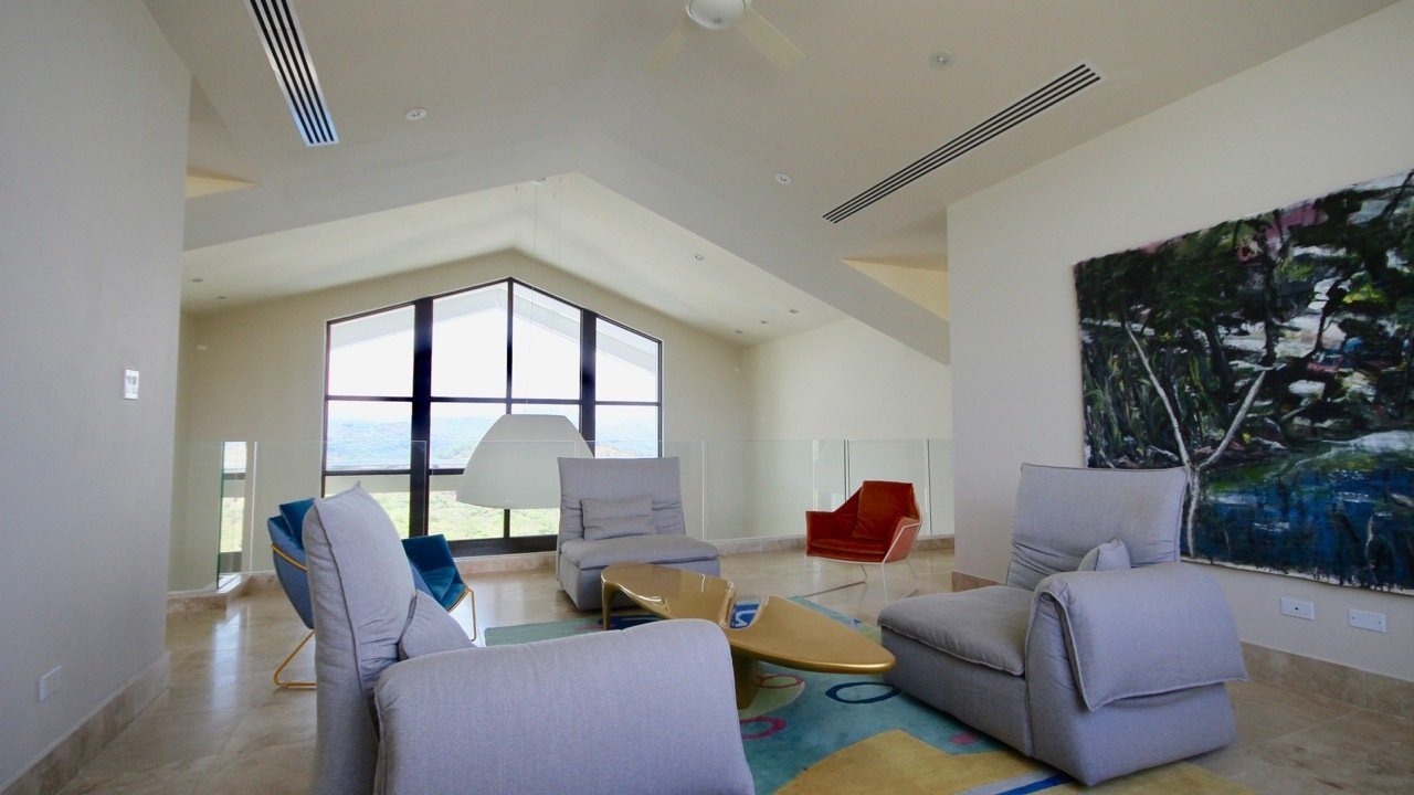 Luxury Mountain Villa With Swimming Pool And Ocean Views Villa in Los Pozos, Herrera Province, Panama 1 - 10717403