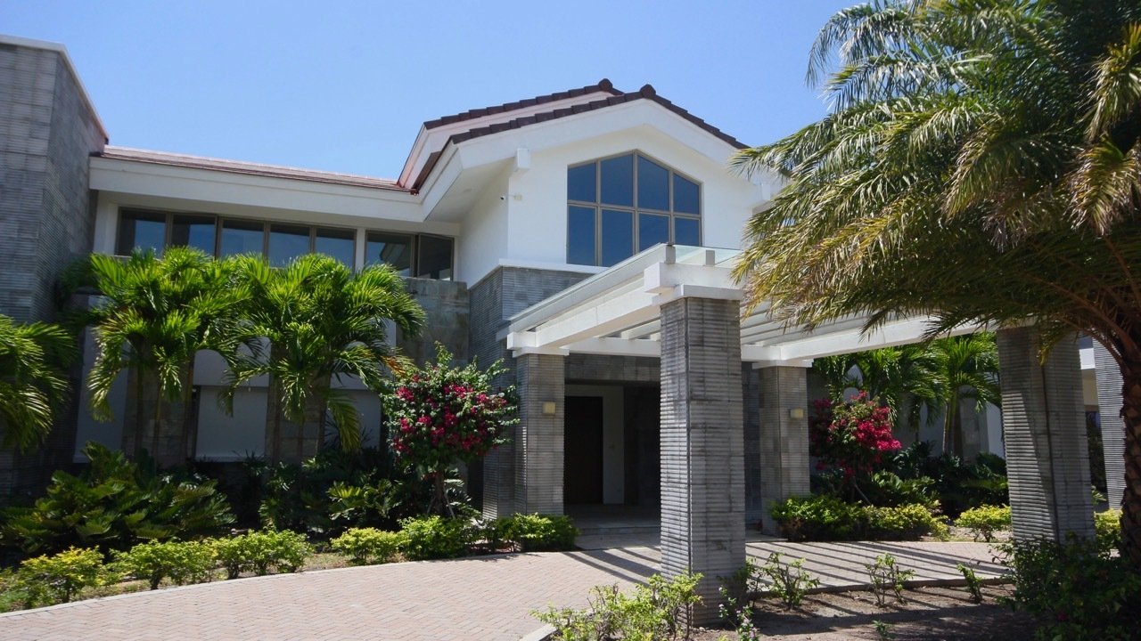 Luxury Mountain Villa With Swimming Pool And Ocean Views Villa in Los Pozos, Herrera Province, Panama 1 - 10717403