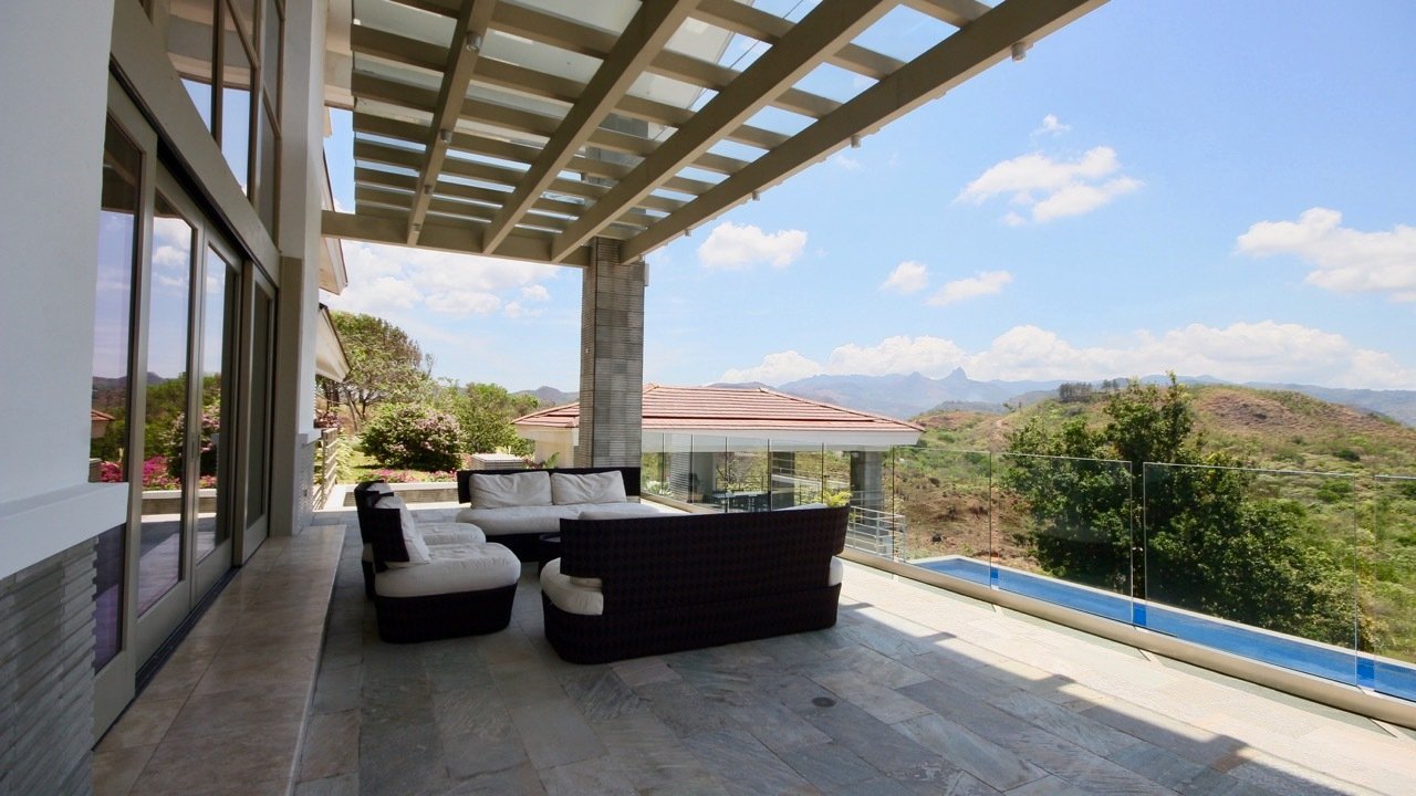 Luxury Mountain Villa With Swimming Pool And Ocean Views Villa in Los Pozos, Herrera Province, Panama 1 - 10717403
